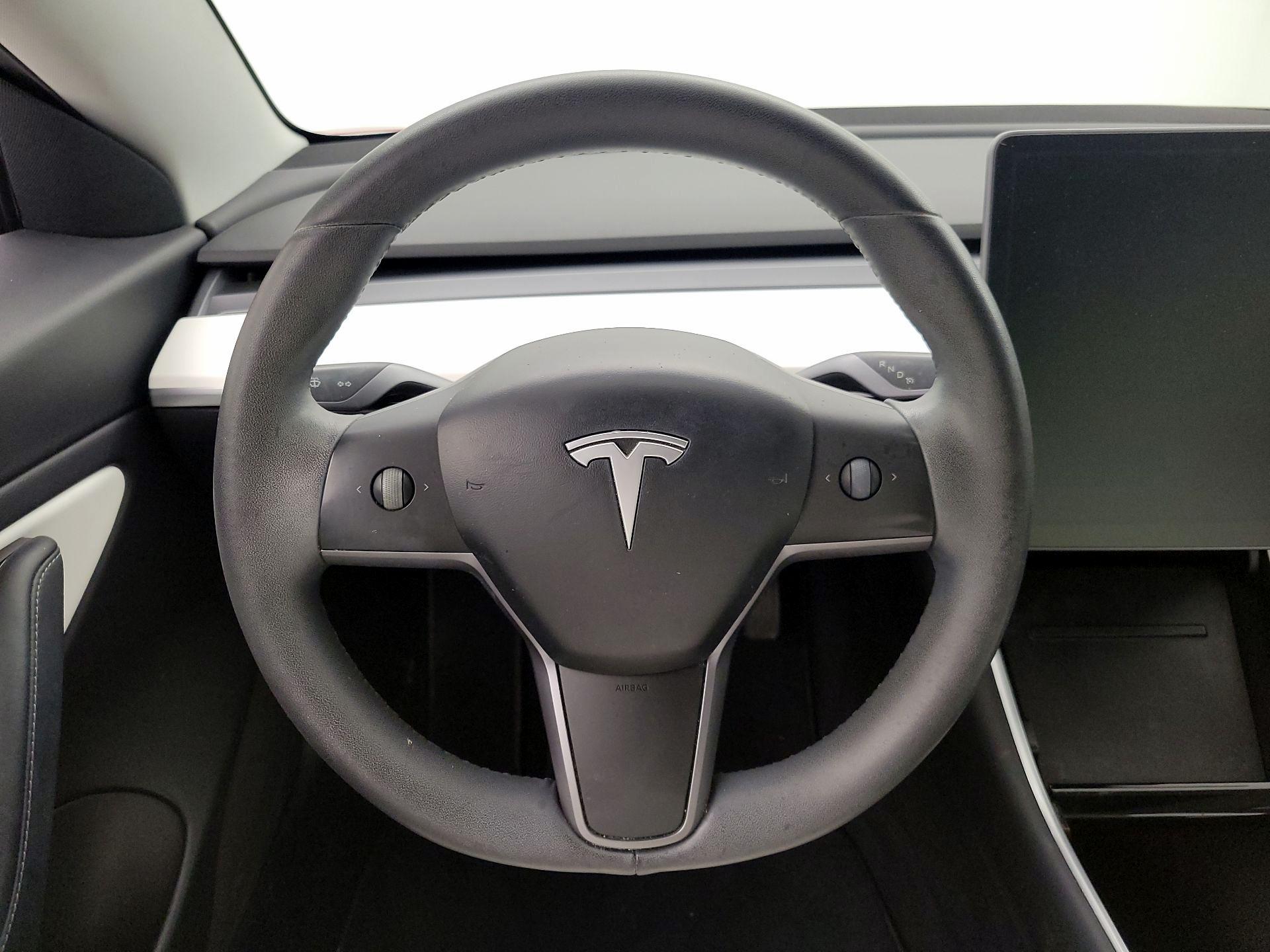 Thumbnail: 2020 Tesla Model 3 - 10