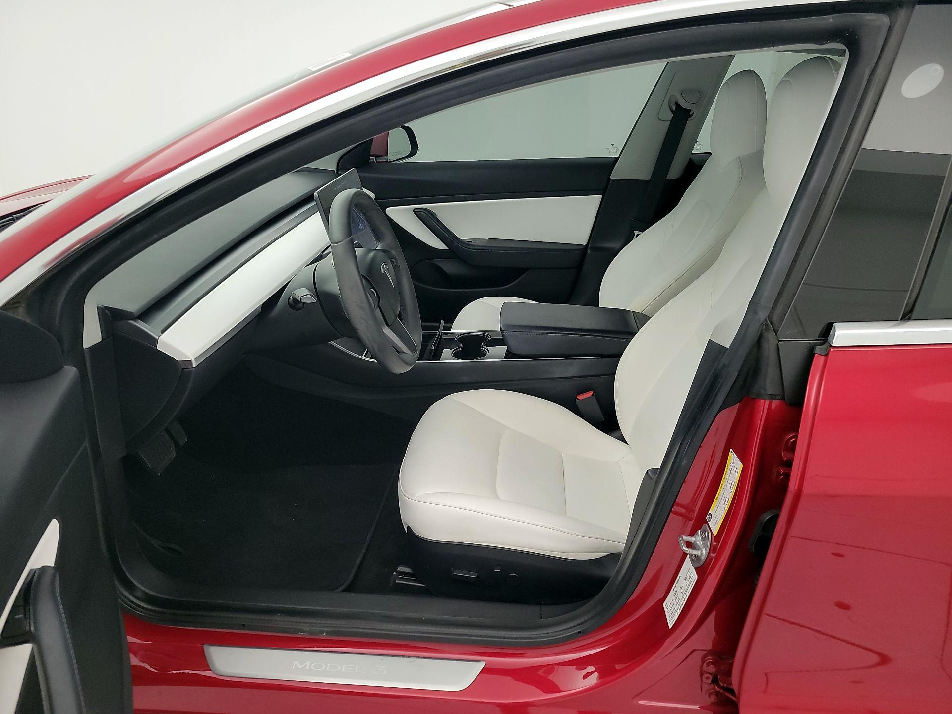 Thumbnail: 2020 Tesla Model 3 - 11