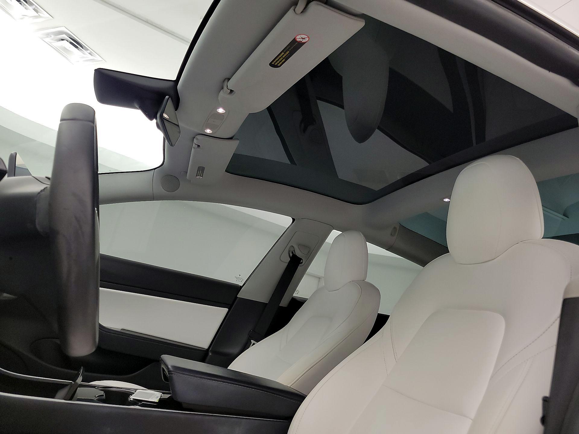 Thumbnail: 2020 Tesla Model 3 - 19