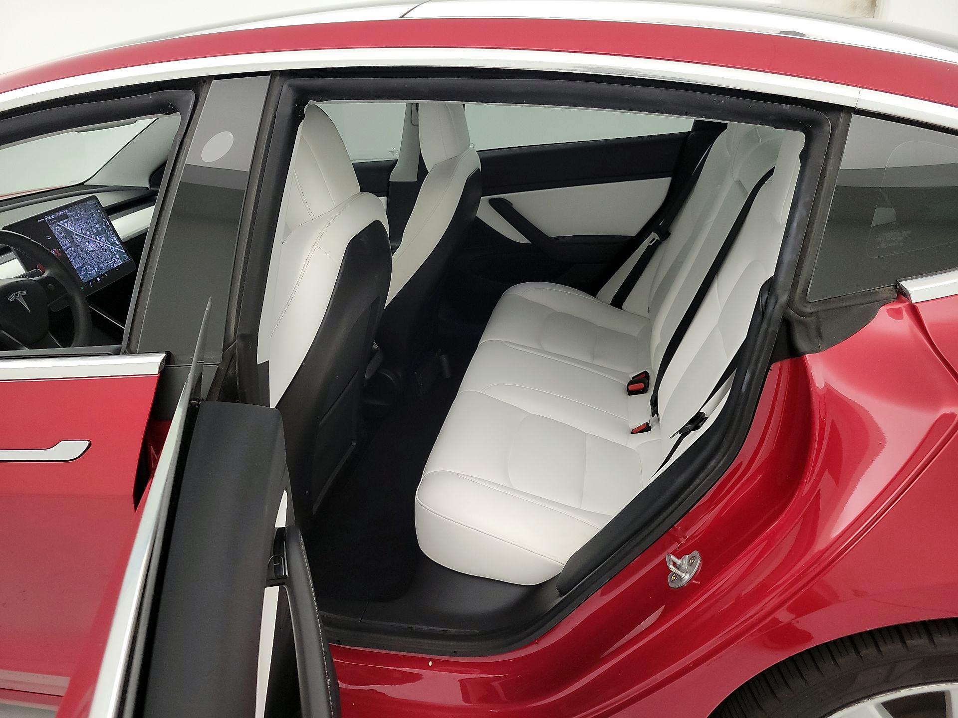 Thumbnail: 2020 Tesla Model 3 - 20