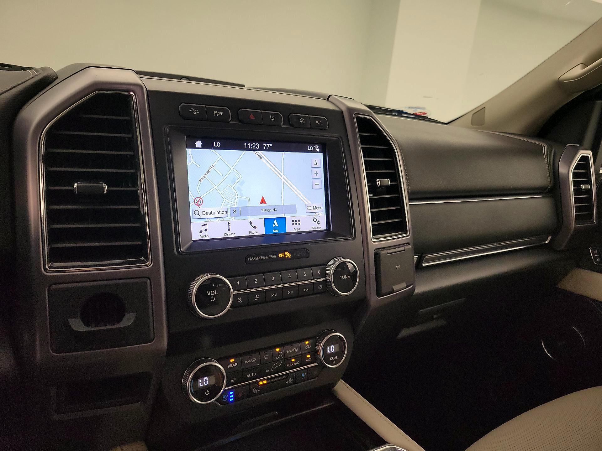 Thumbnail: 2019 Ford Expedition - 14