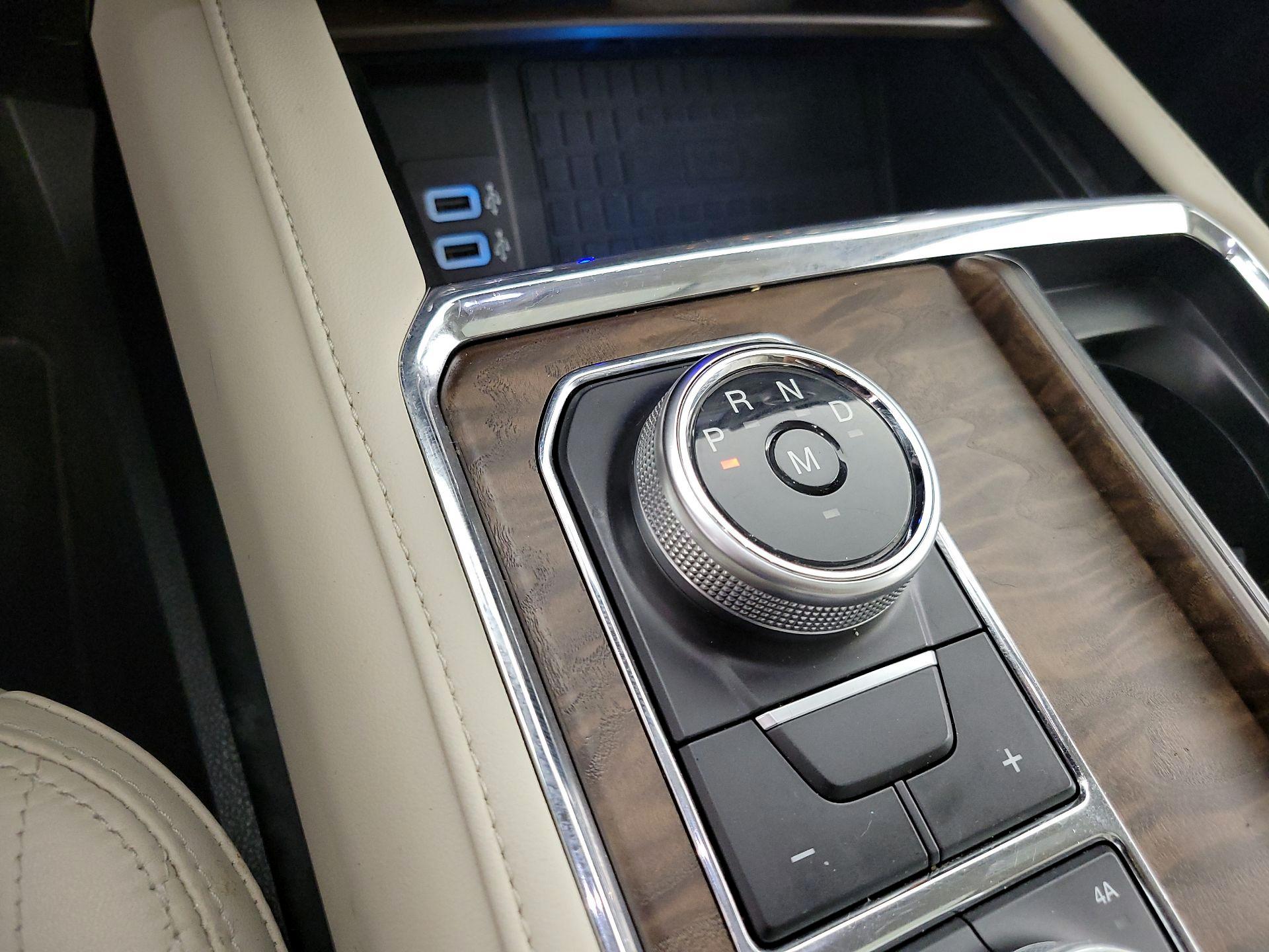 Thumbnail: 2019 Ford Expedition - 18