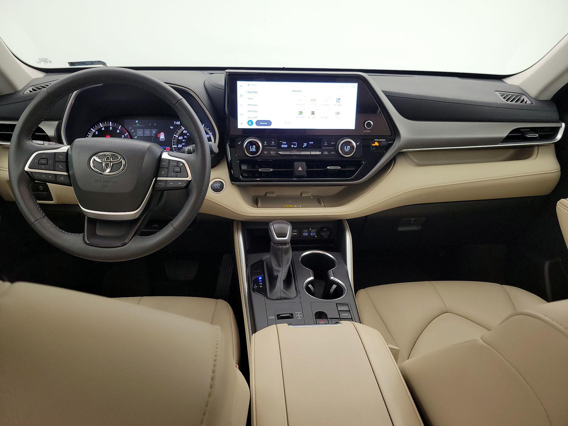 Thumbnail: 2024 Toyota Highlander - 9