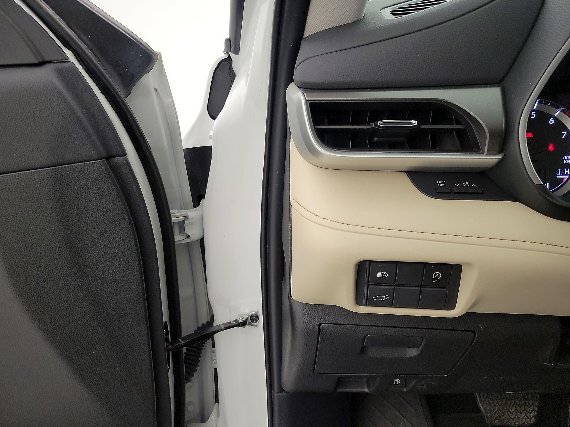 Thumbnail: 2024 Toyota Highlander - 13