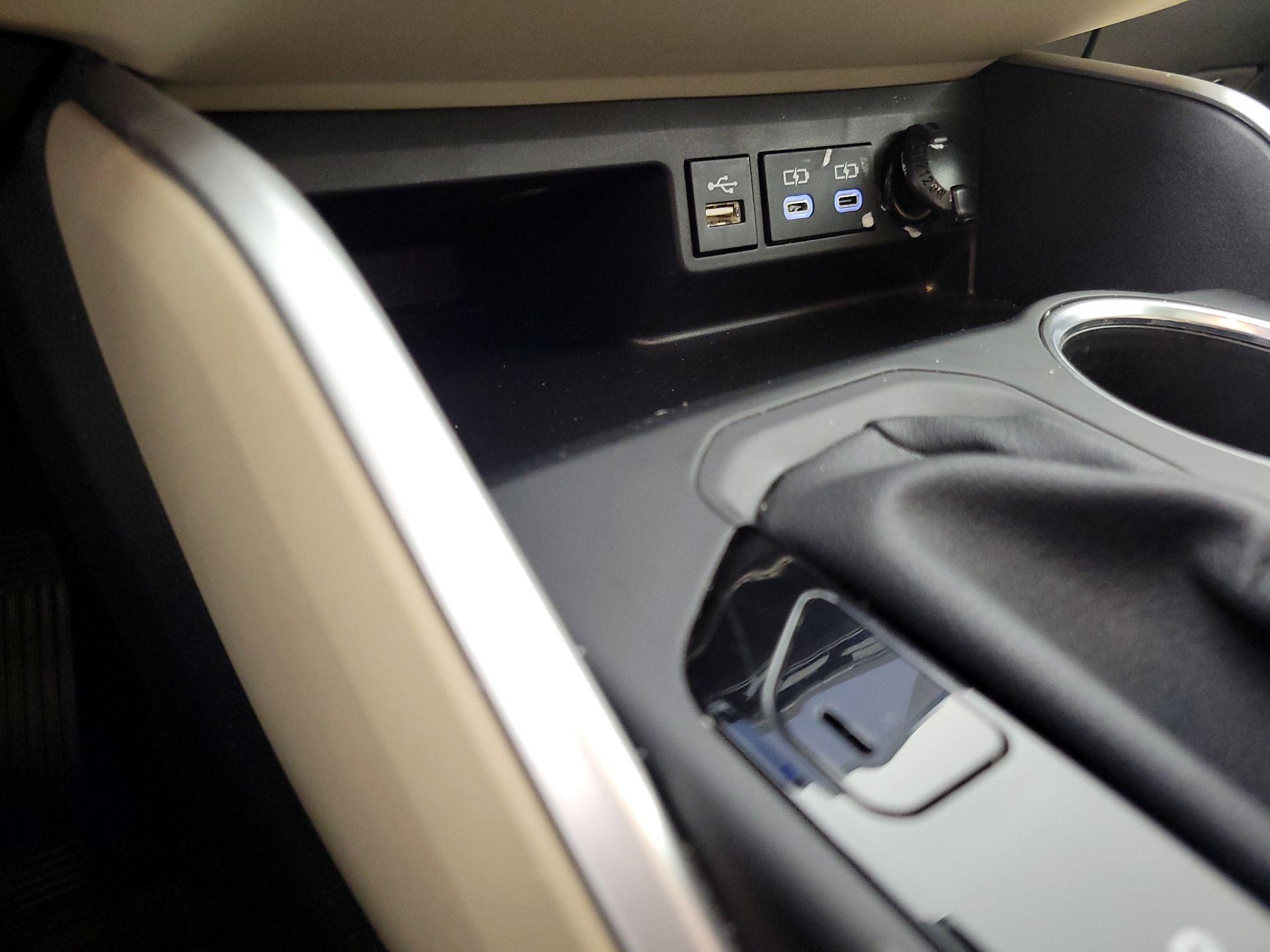 Thumbnail: 2024 Toyota Highlander - 18