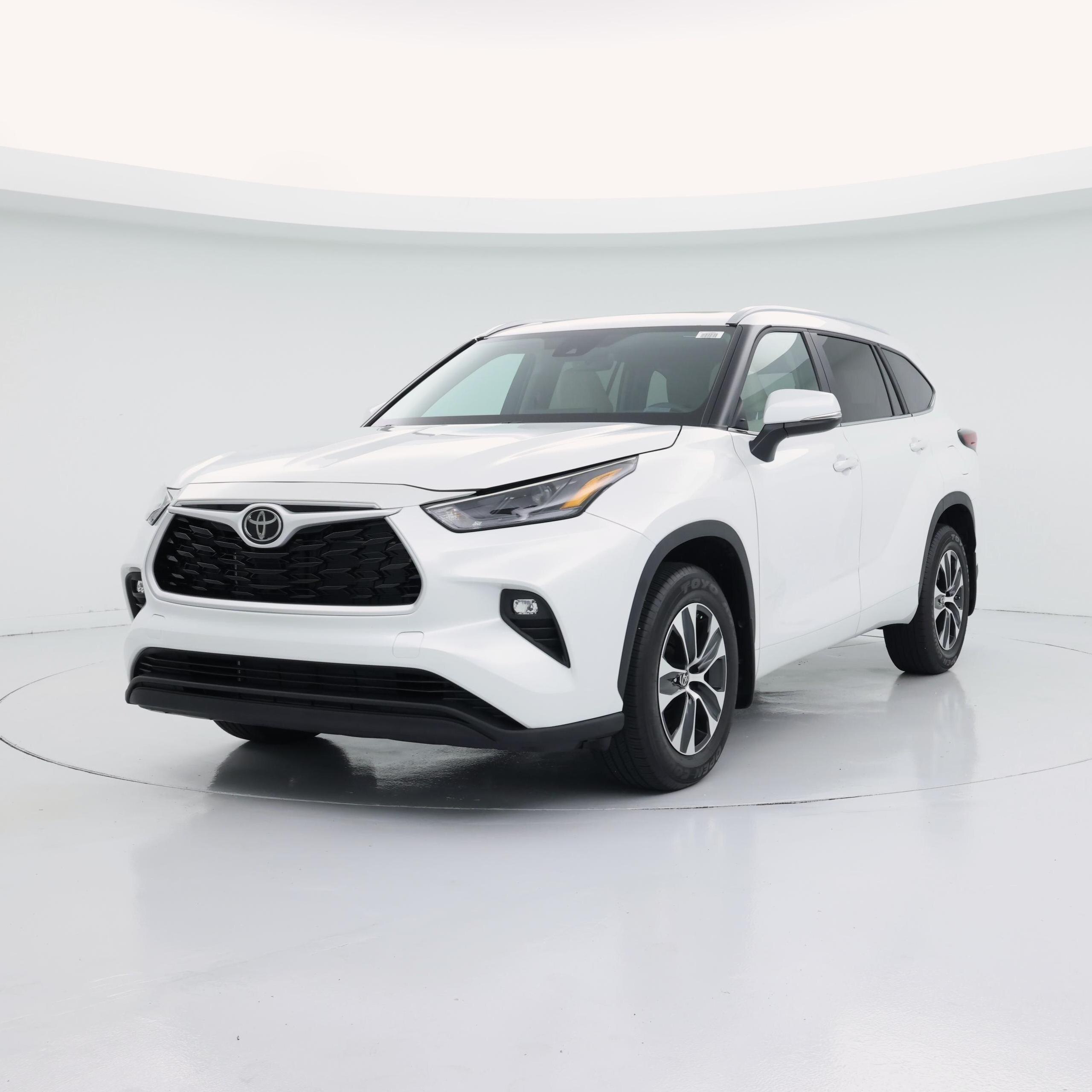 Thumbnail: 2024 Toyota Highlander - 4