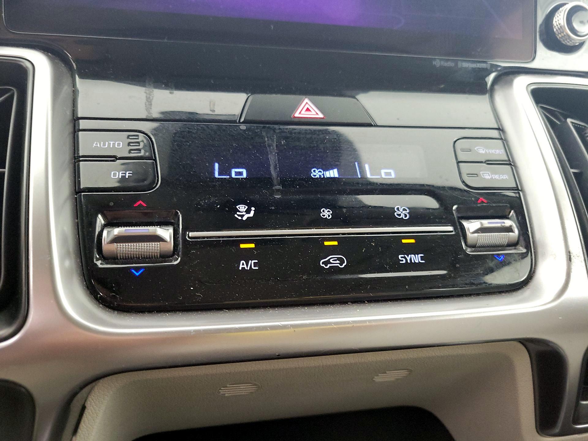Thumbnail: 2022 Kia Sorento - 17