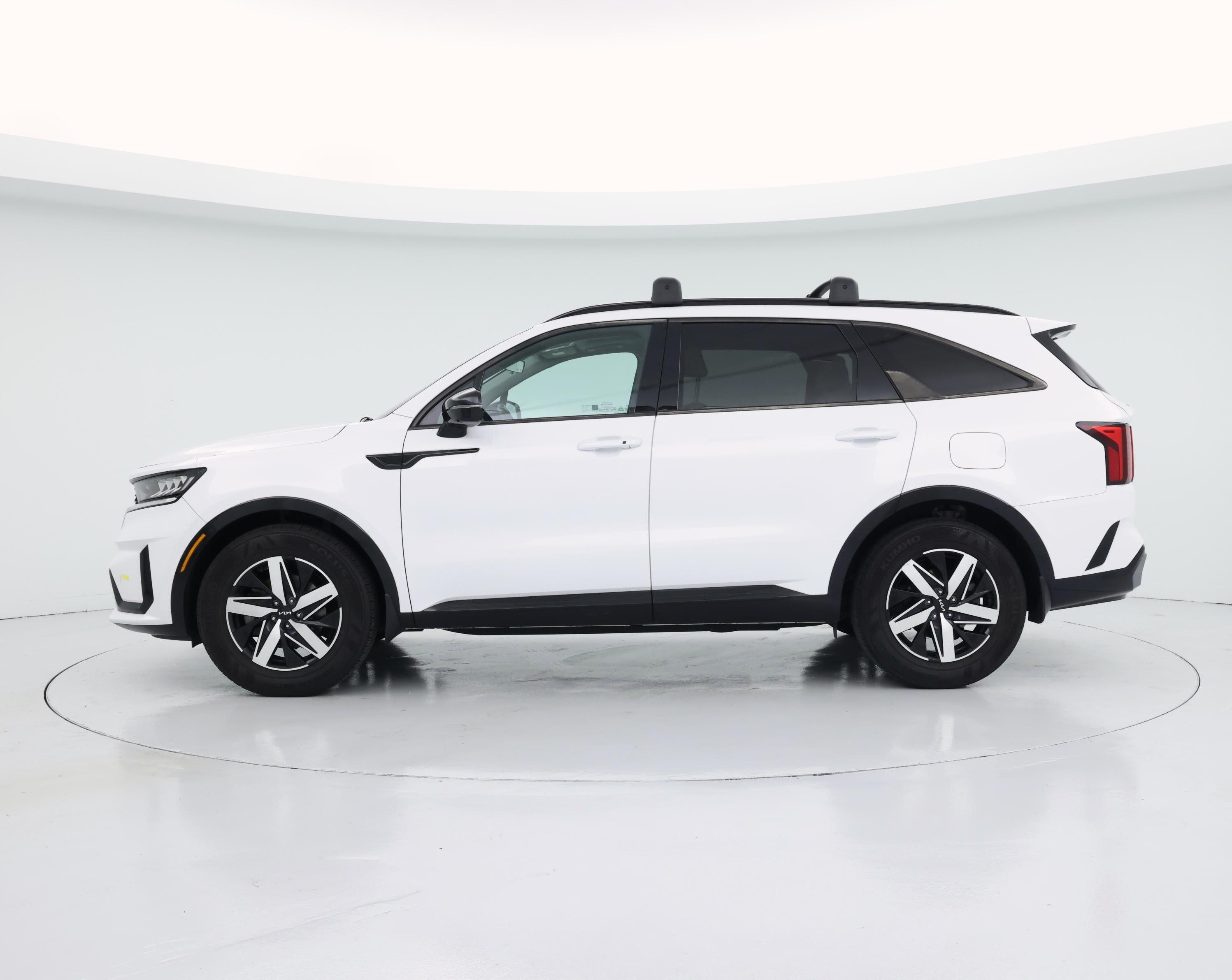 Thumbnail: 2022 Kia Sorento - 3