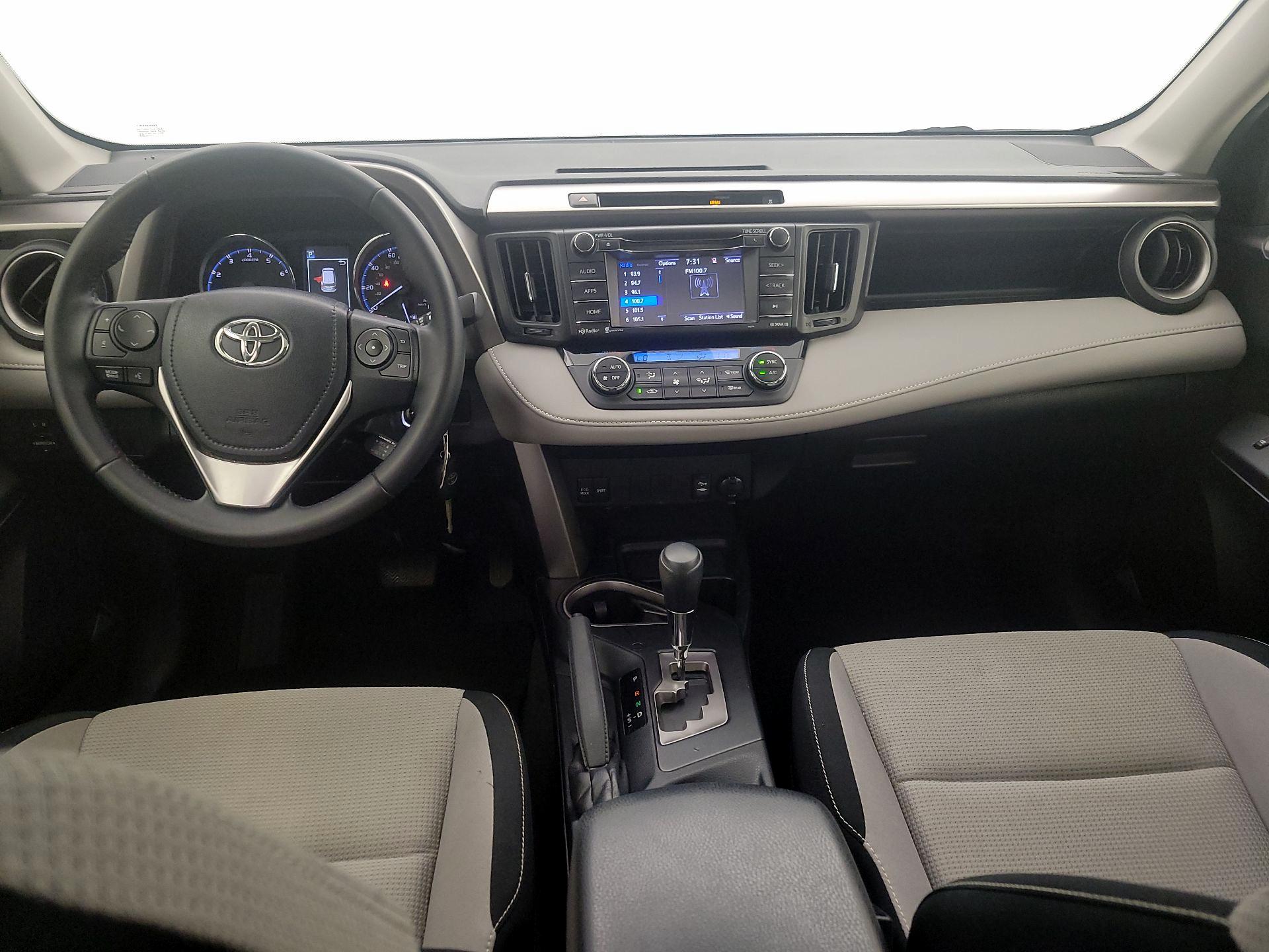 Thumbnail: 2016 Toyota RAV4 - 9
