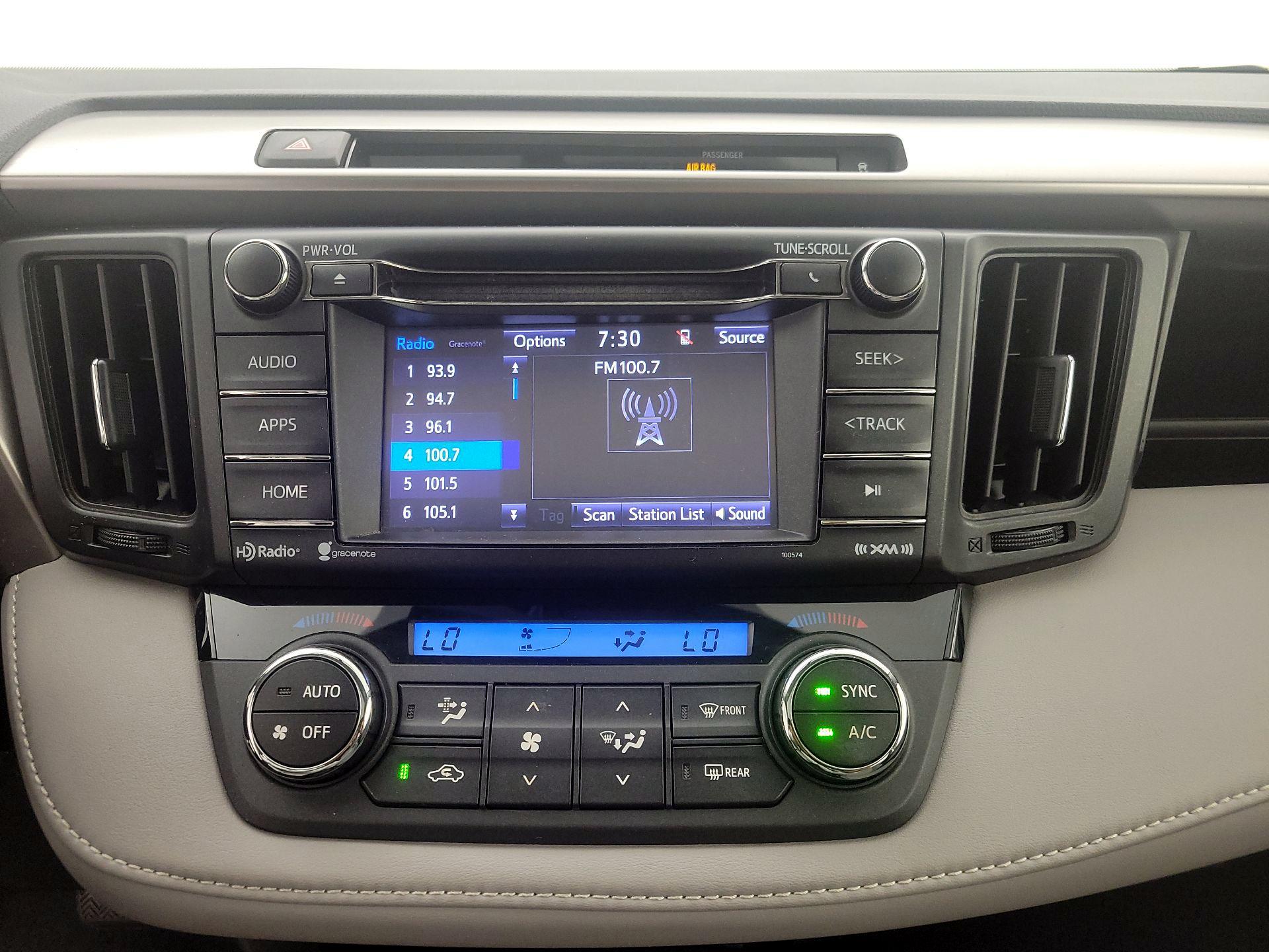 Thumbnail: 2016 Toyota RAV4 - 15