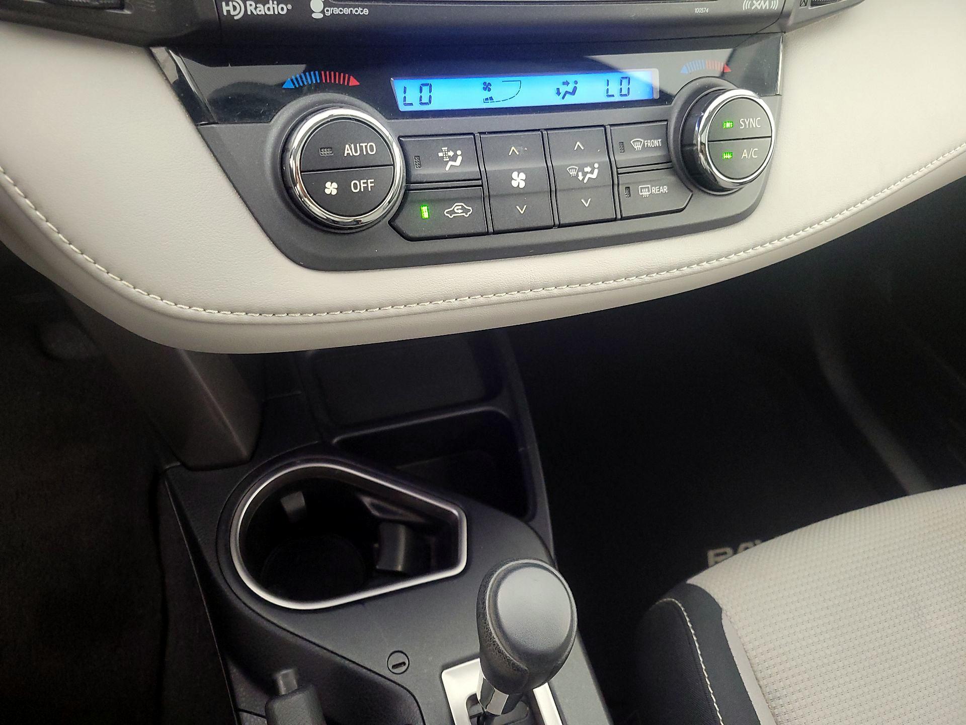 Thumbnail: 2016 Toyota RAV4 - 16