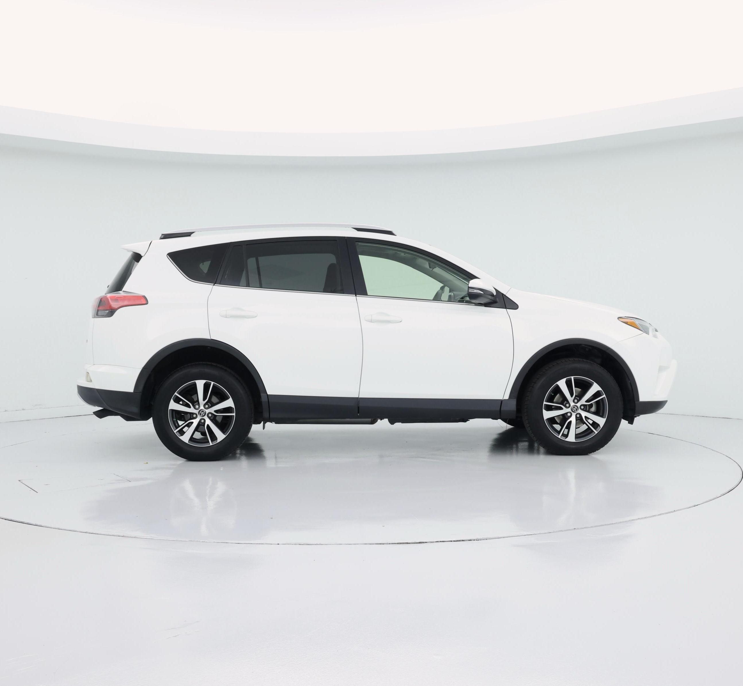Thumbnail: 2016 Toyota RAV4 - 7