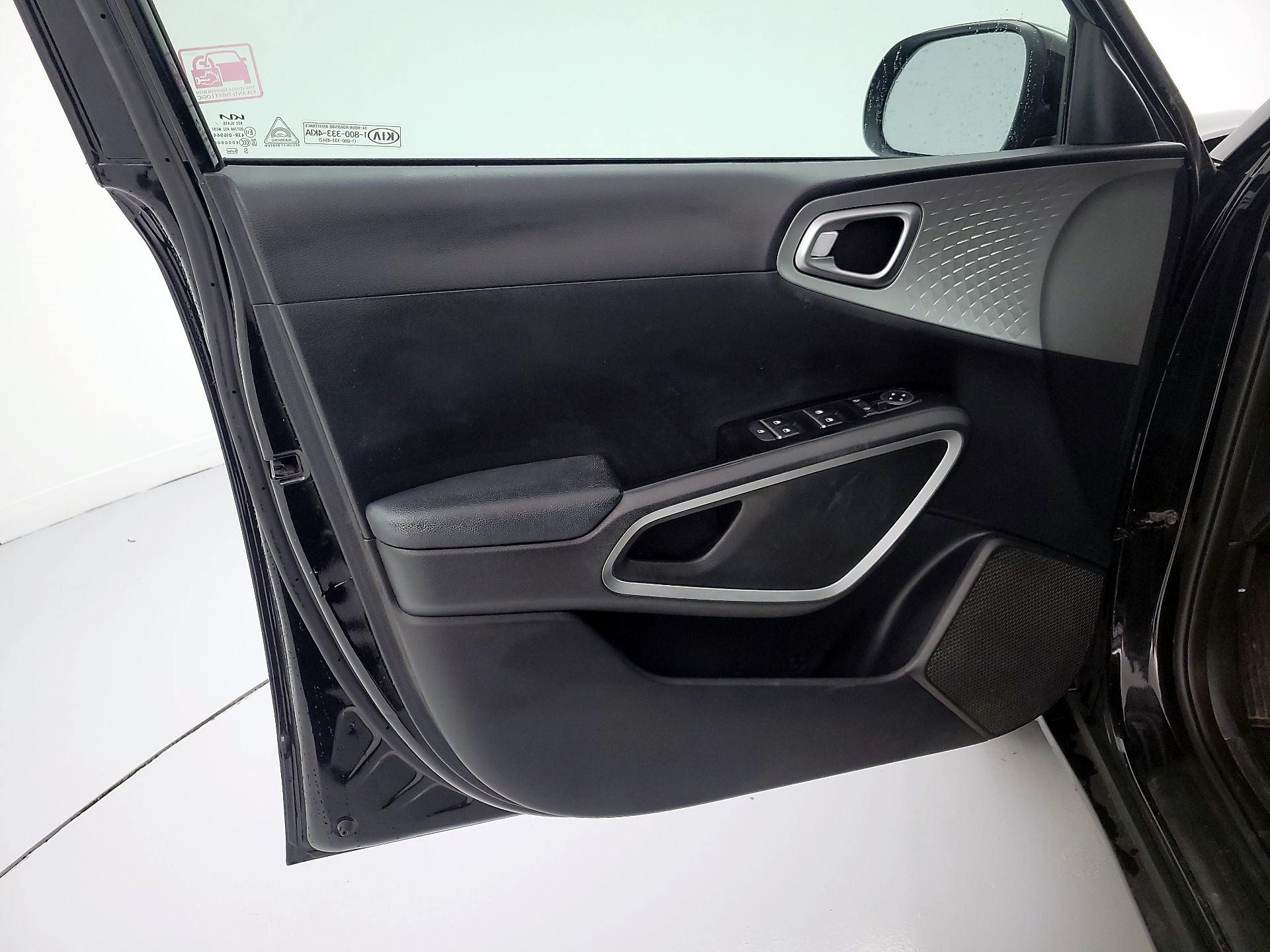 Thumbnail: 2022 Kia Soul - 12