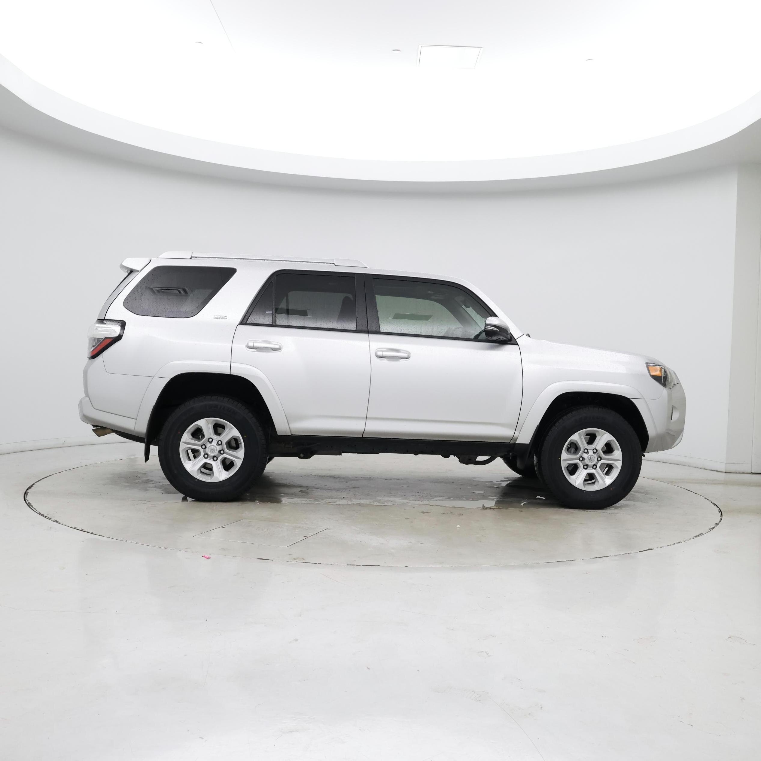Thumbnail: 2017 Toyota 4Runner - 7