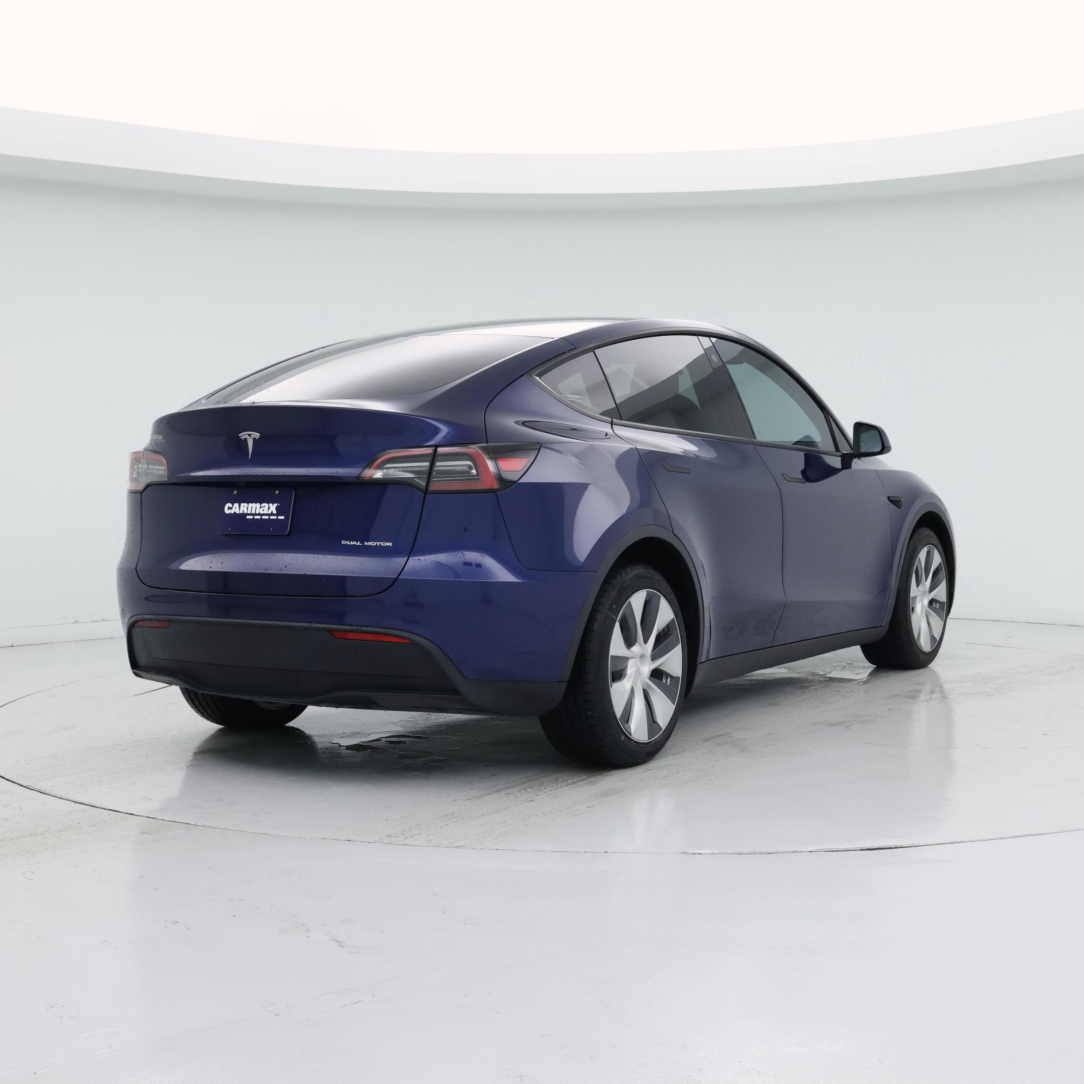 Thumbnail: 2023 Tesla Model Y - 8