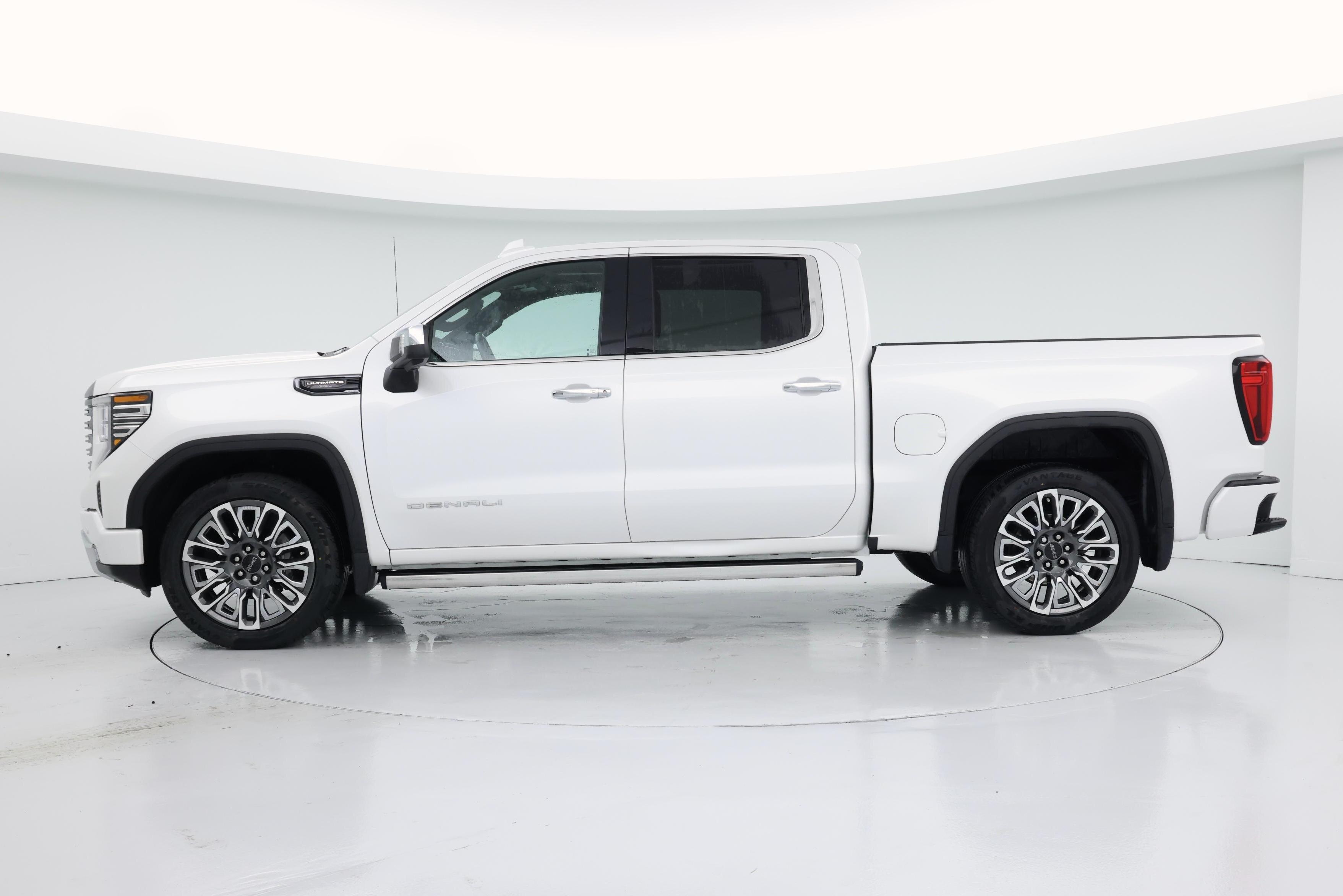 Thumbnail: 2024 GMC Sierra 1500 - 3