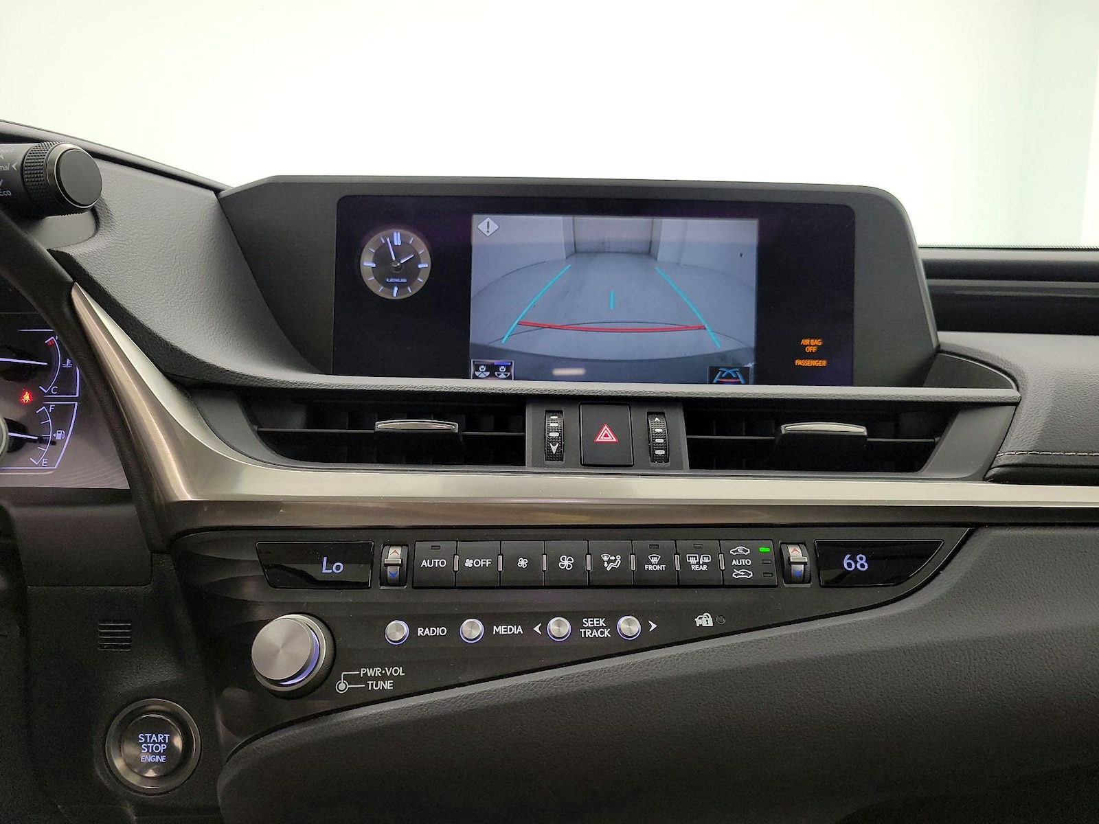 2021 Lexus ES 350 - Photo 15