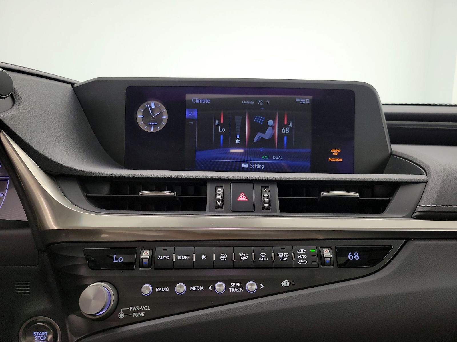 2021 Lexus ES 350 - Photo 17