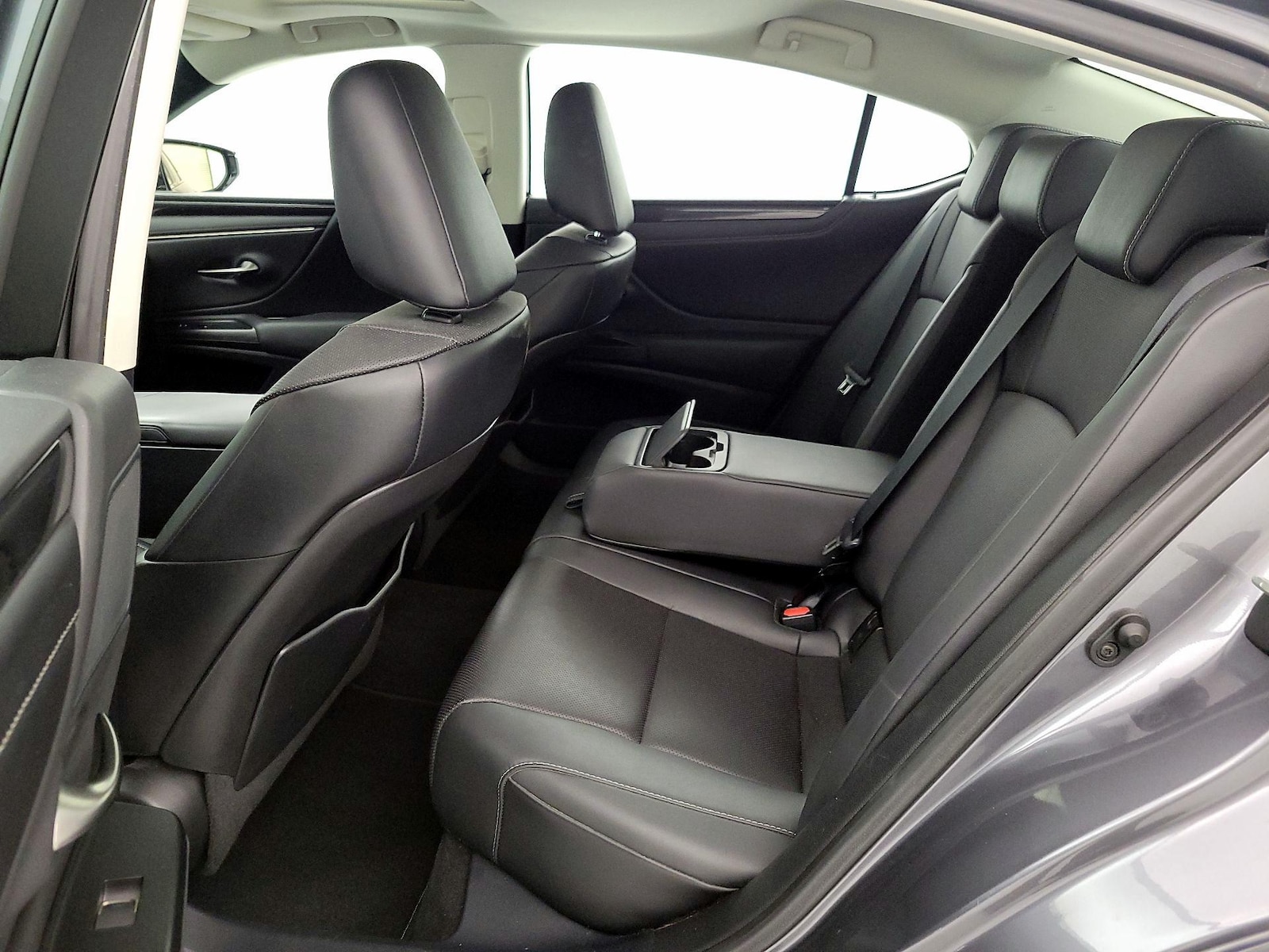 2021 Lexus ES 350 - Photo 21