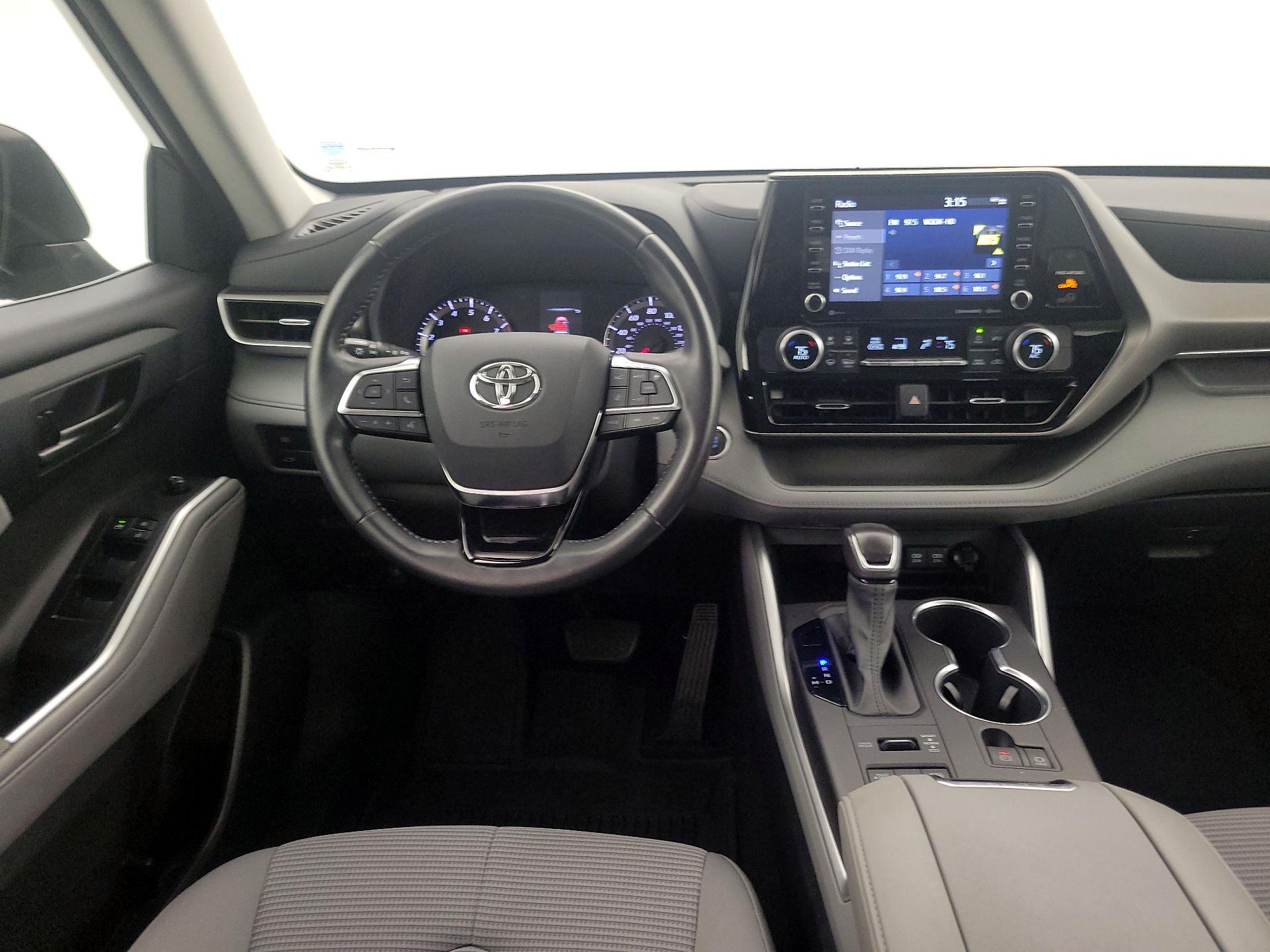 Thumbnail: 2021 Toyota Highlander - 10