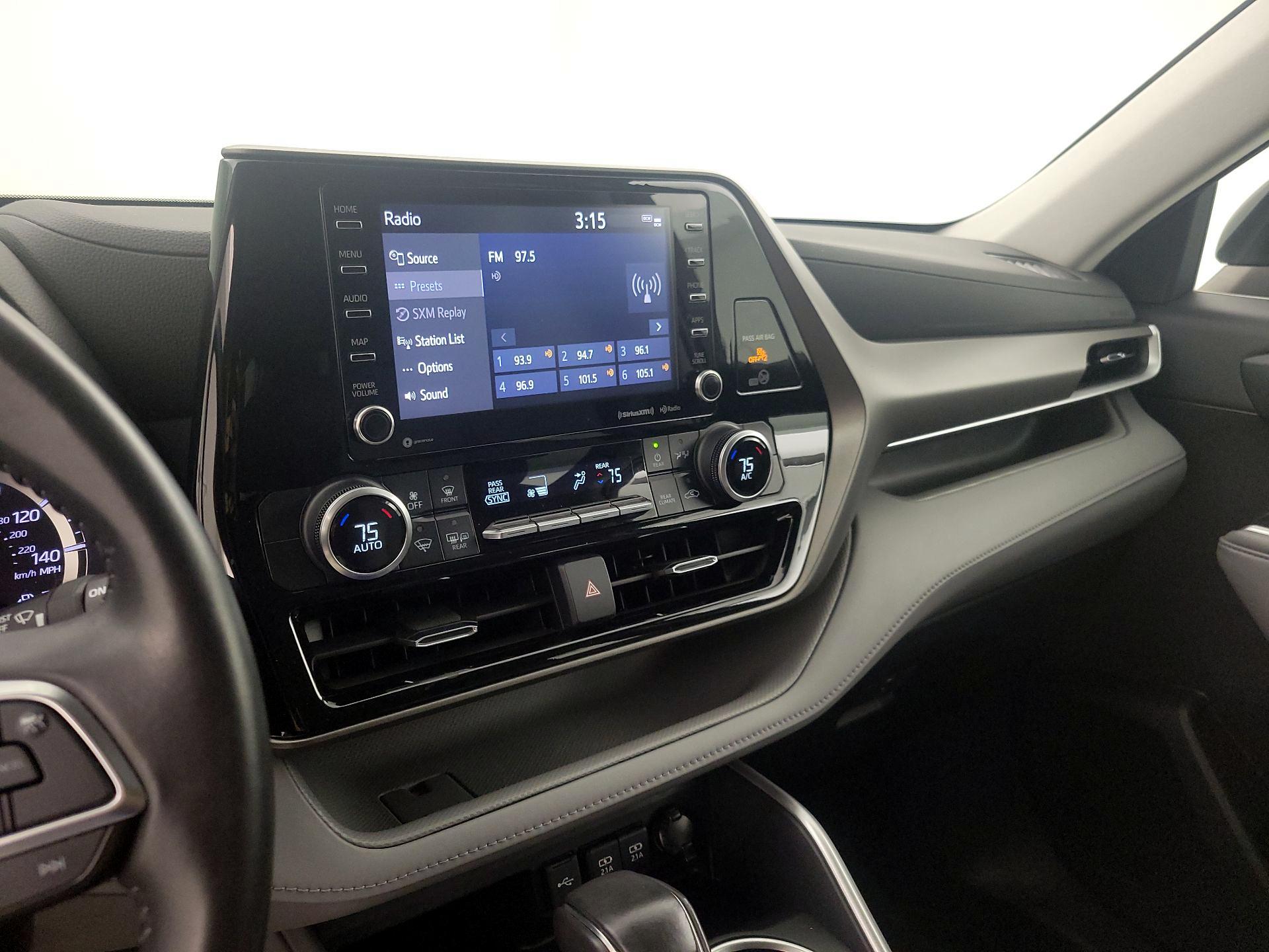 Thumbnail: 2021 Toyota Highlander - 15