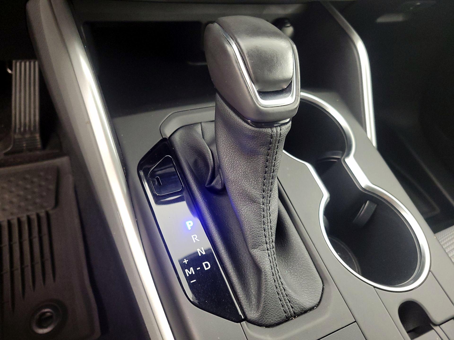 Thumbnail: 2021 Toyota Highlander - 17