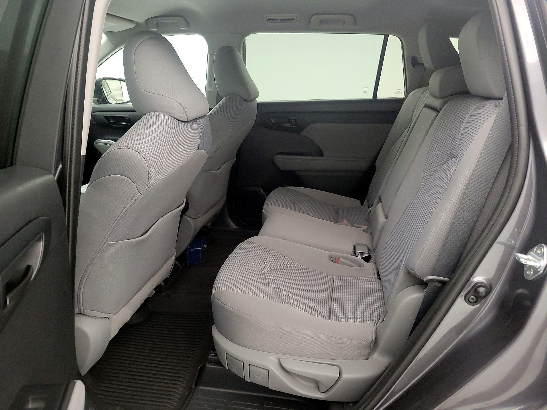 Thumbnail: 2021 Toyota Highlander - 19