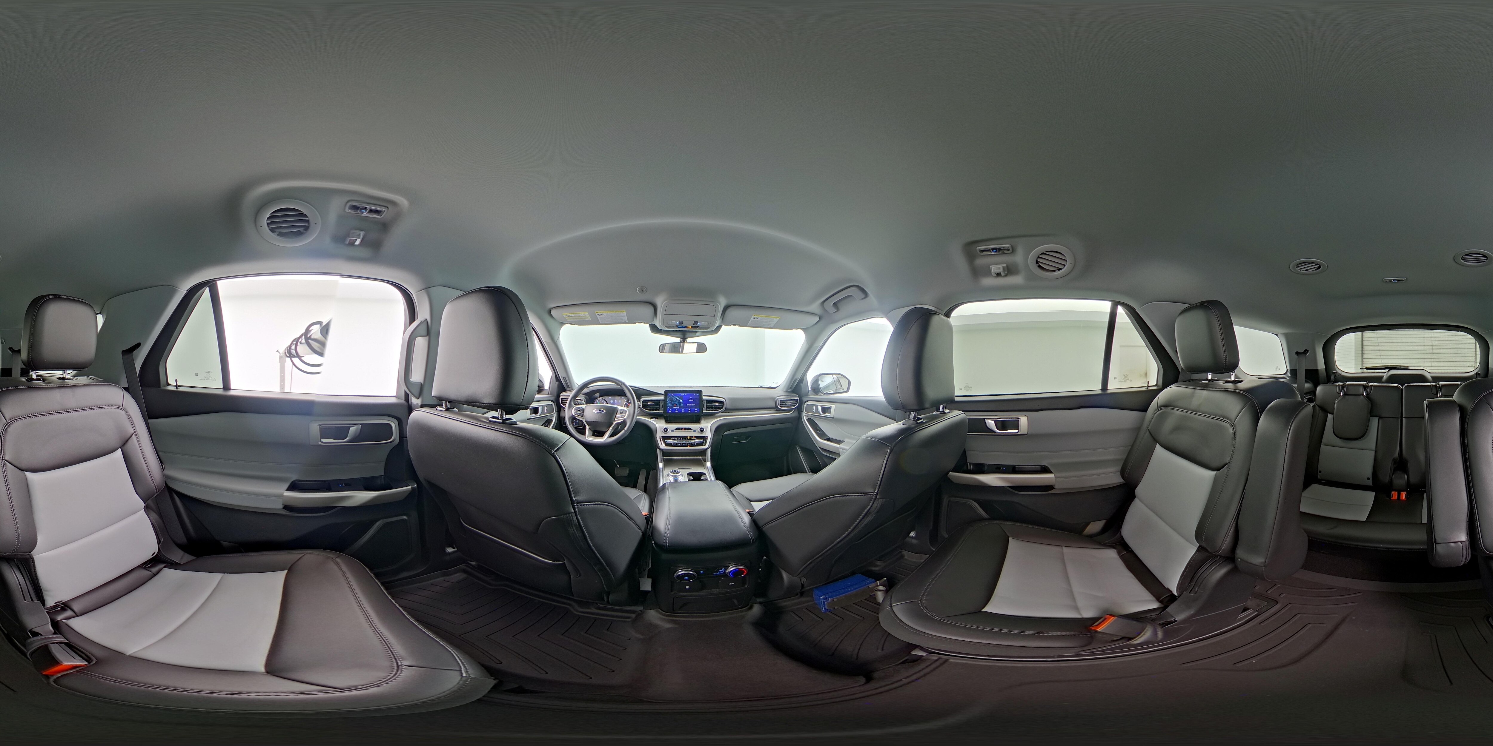 2024 Ford Explorer XLT - Photo 28