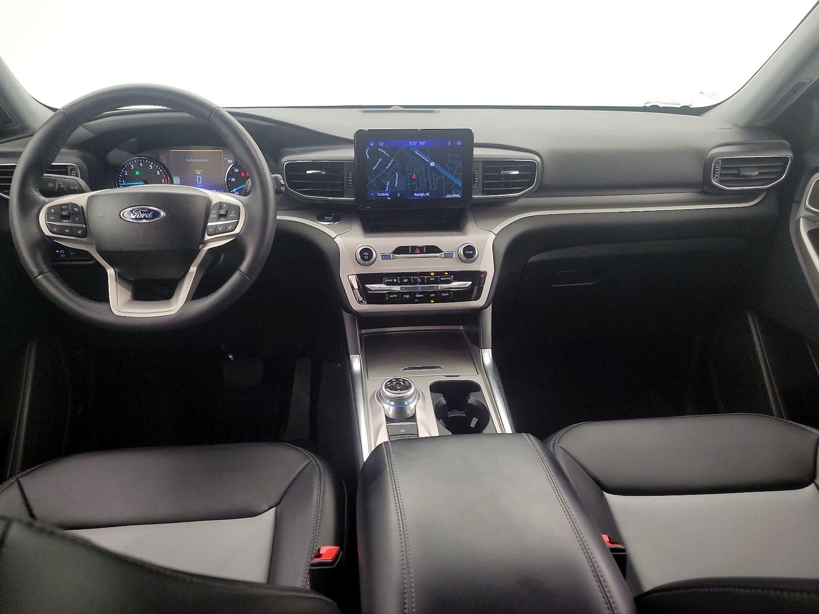 2024 Ford Explorer XLT - Photo 10