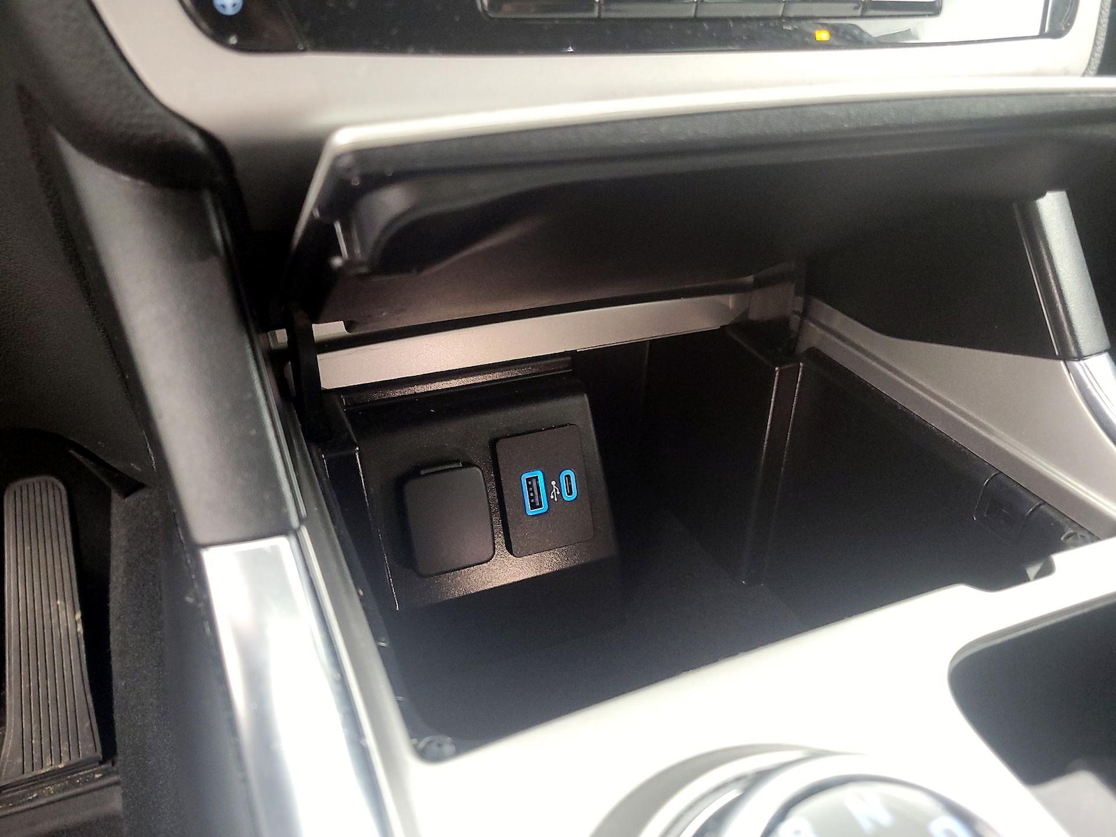 2024 Ford Explorer XLT - Photo 20