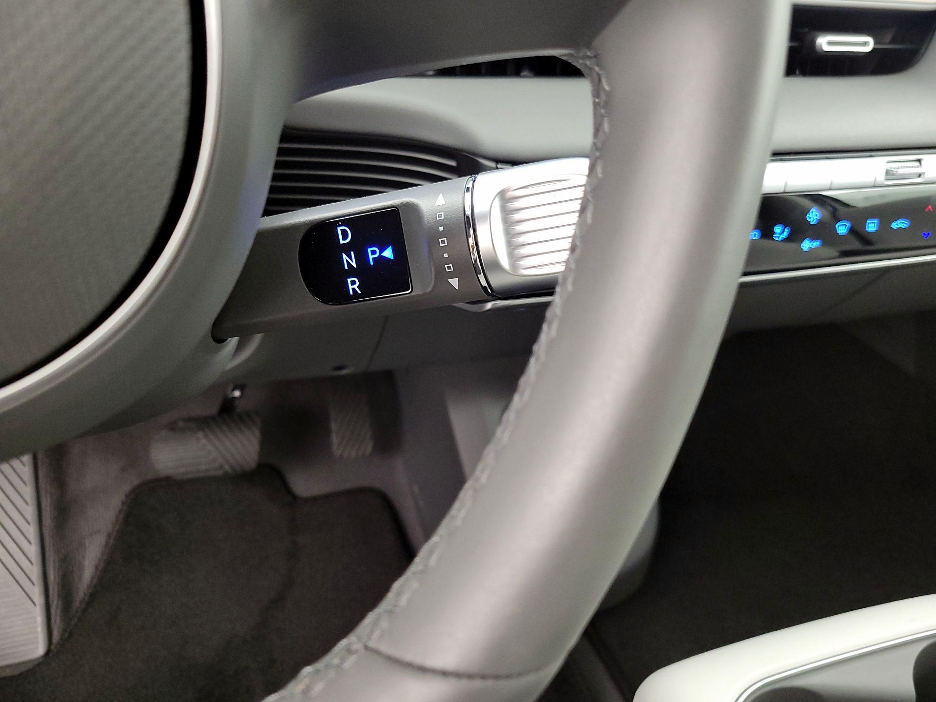 Thumbnail: 2023 Hyundai Ioniq 5 - 18