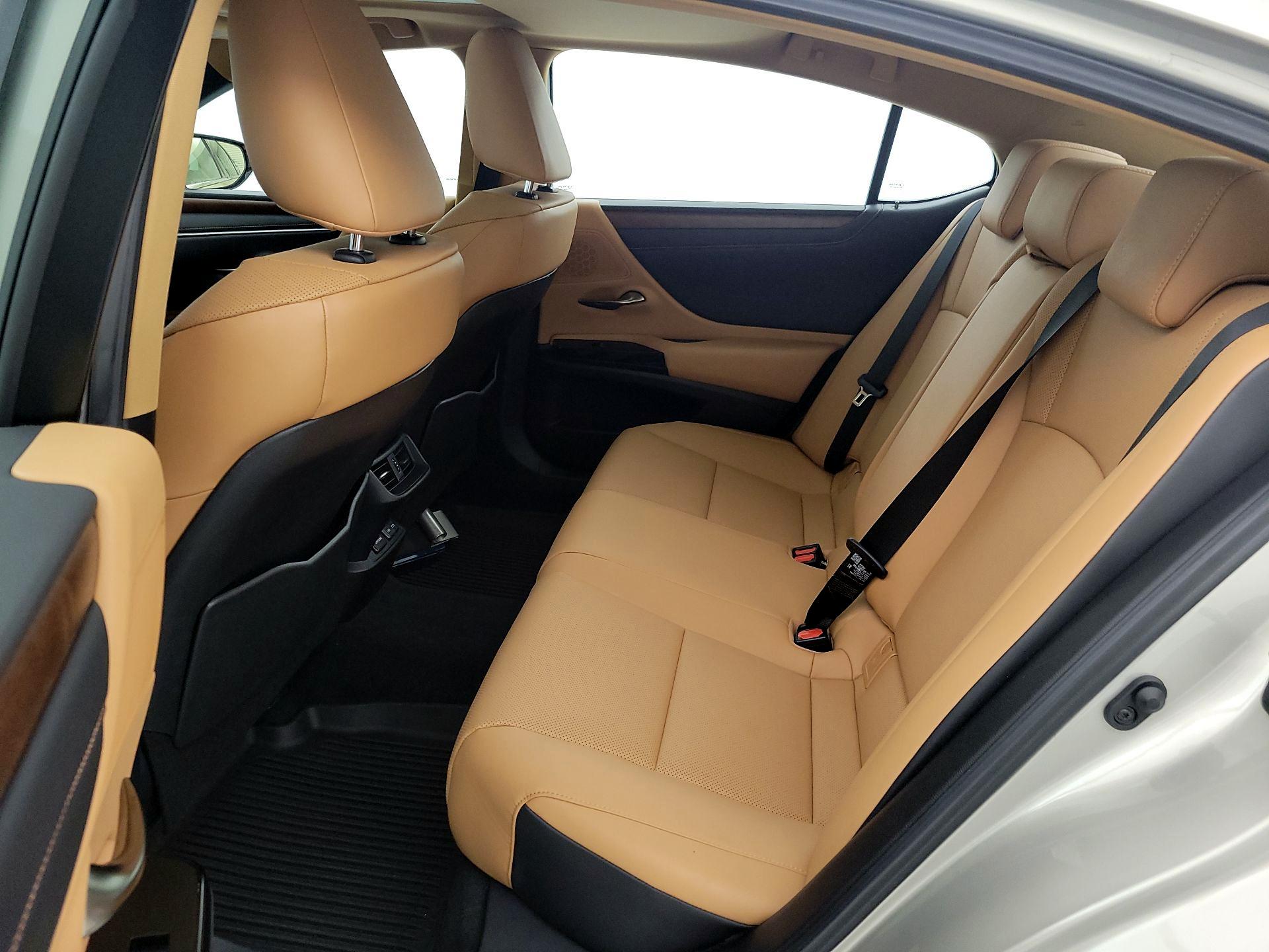 Thumbnail: 2024 Lexus ES - 20