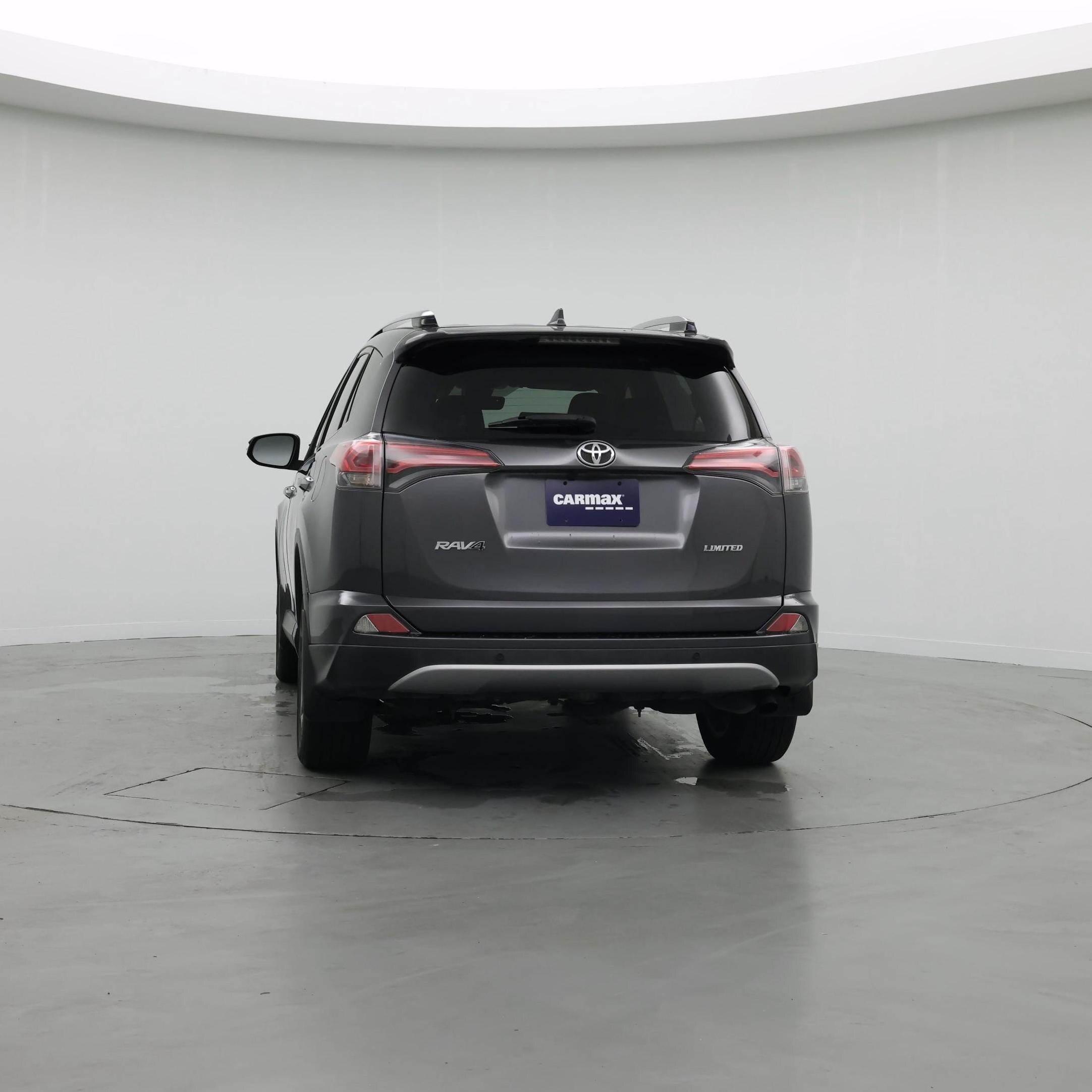 Thumbnail: 2018 Toyota RAV4 - 6