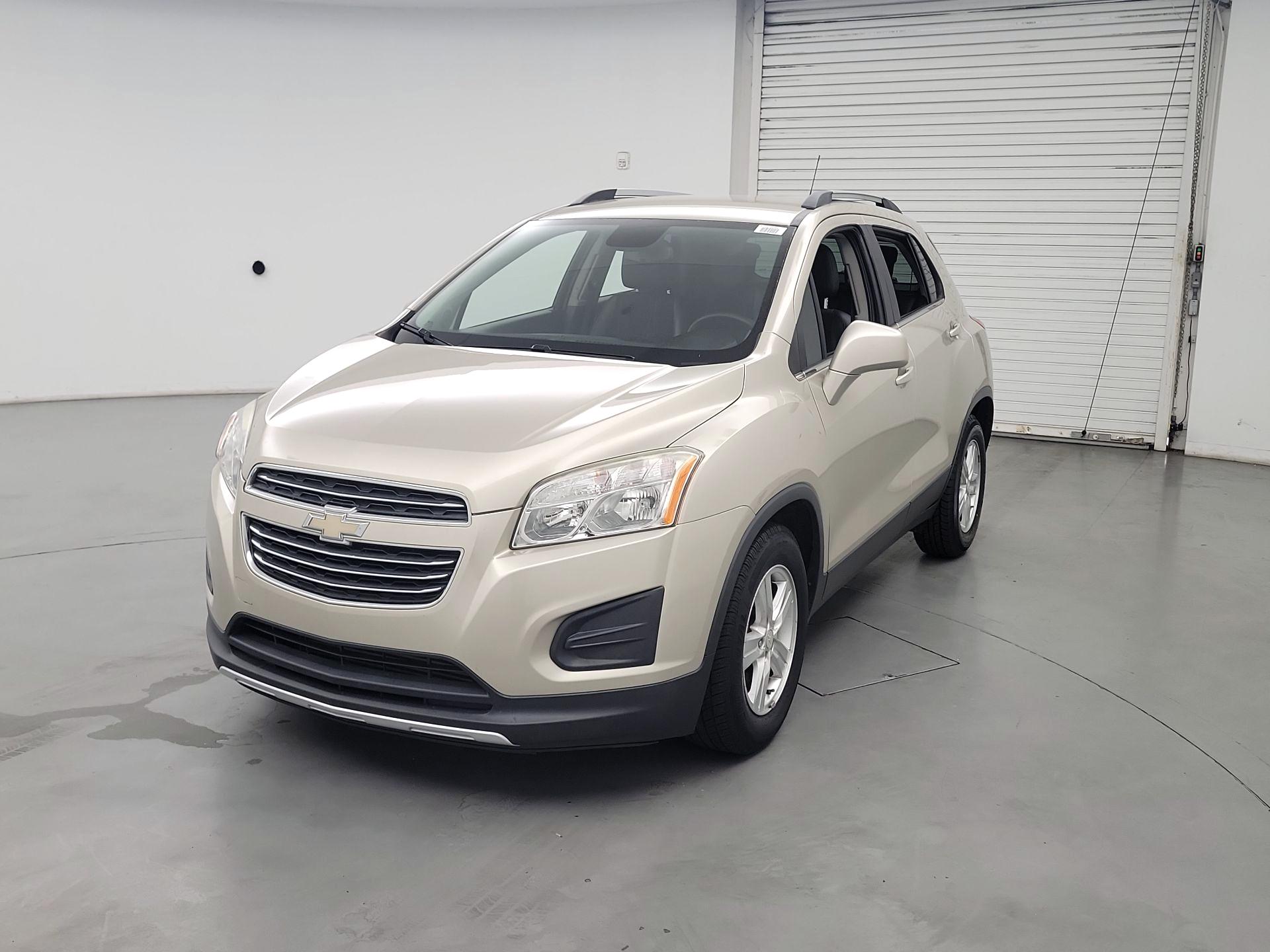 Thumbnail: 2016 Chevrolet Trax - 3