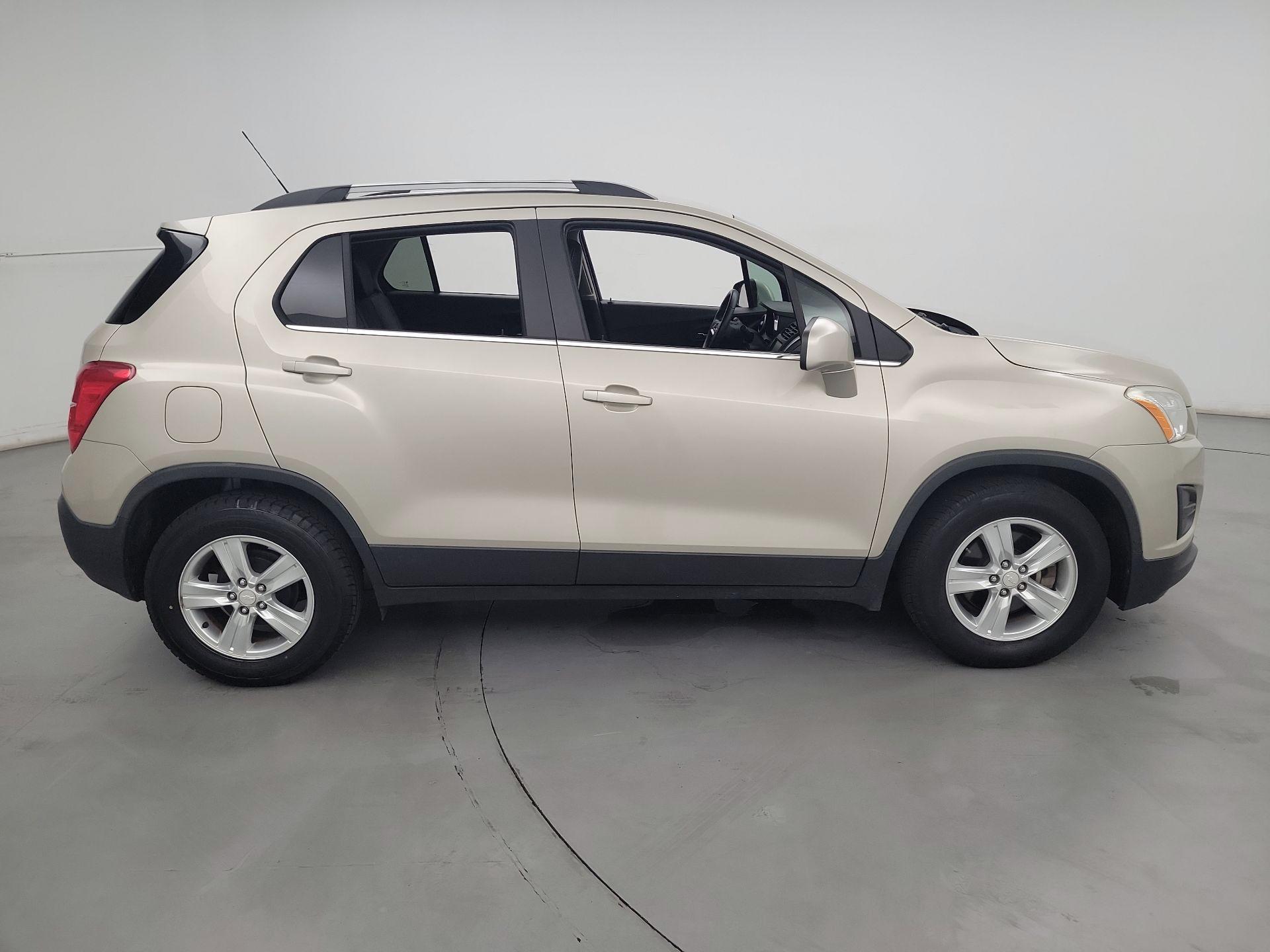 Thumbnail: 2016 Chevrolet Trax - 4