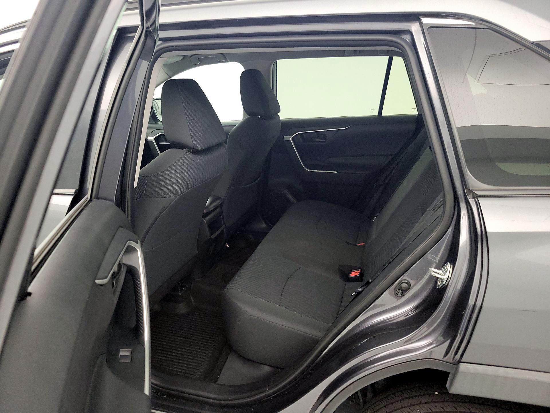 Thumbnail: 2020 Toyota RAV4 - 19