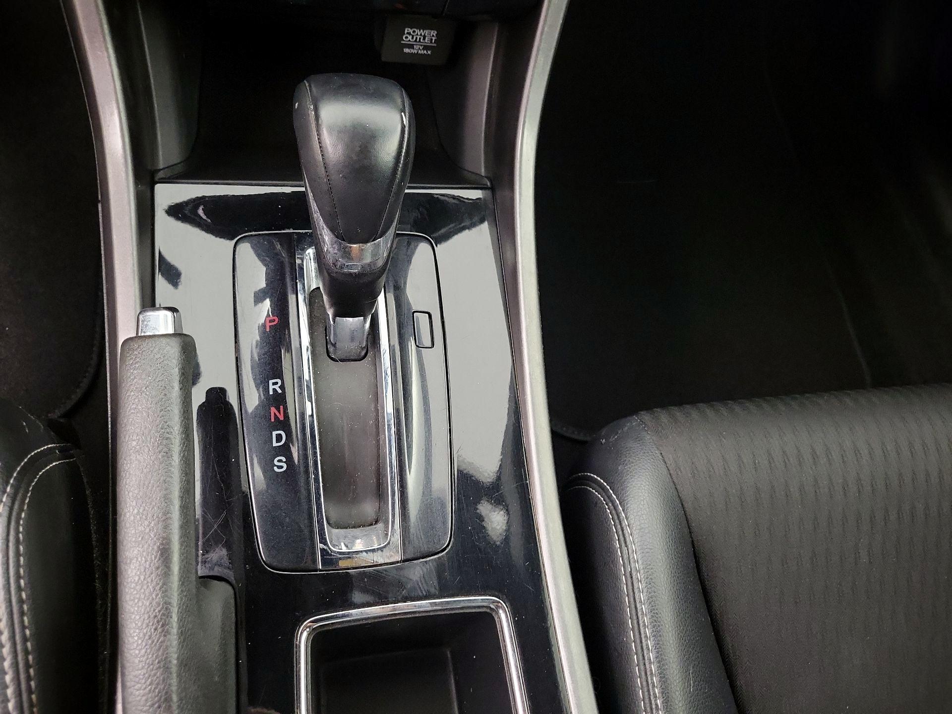 Thumbnail: 2016 Honda Accord - 15