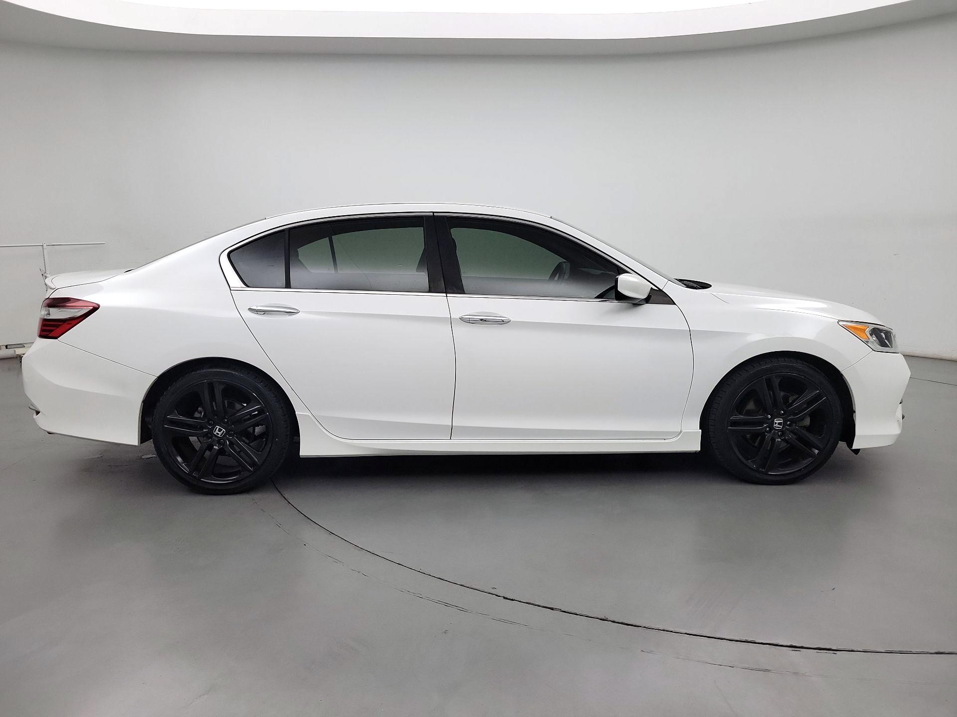 Thumbnail: 2016 Honda Accord - 4