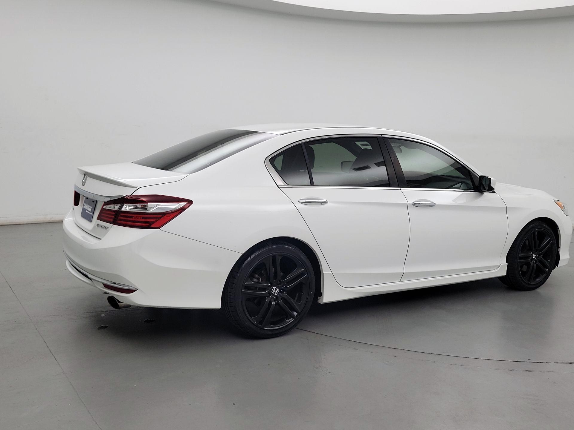 Thumbnail: 2016 Honda Accord - 5
