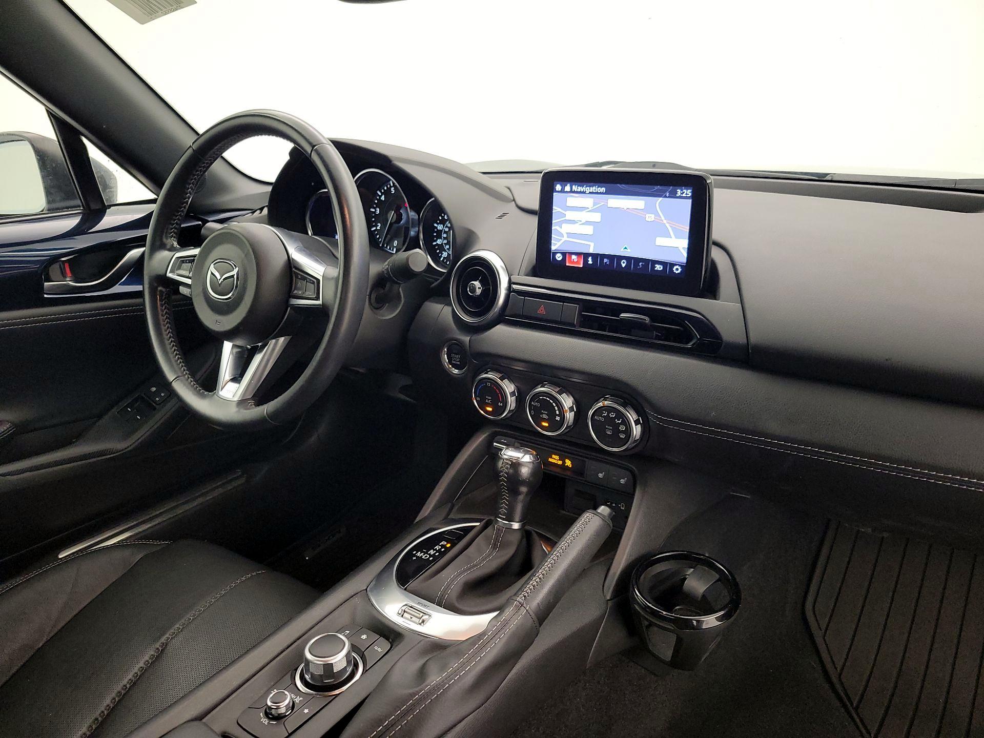 Thumbnail: 2022 Mazda MX-5 Miata - 10