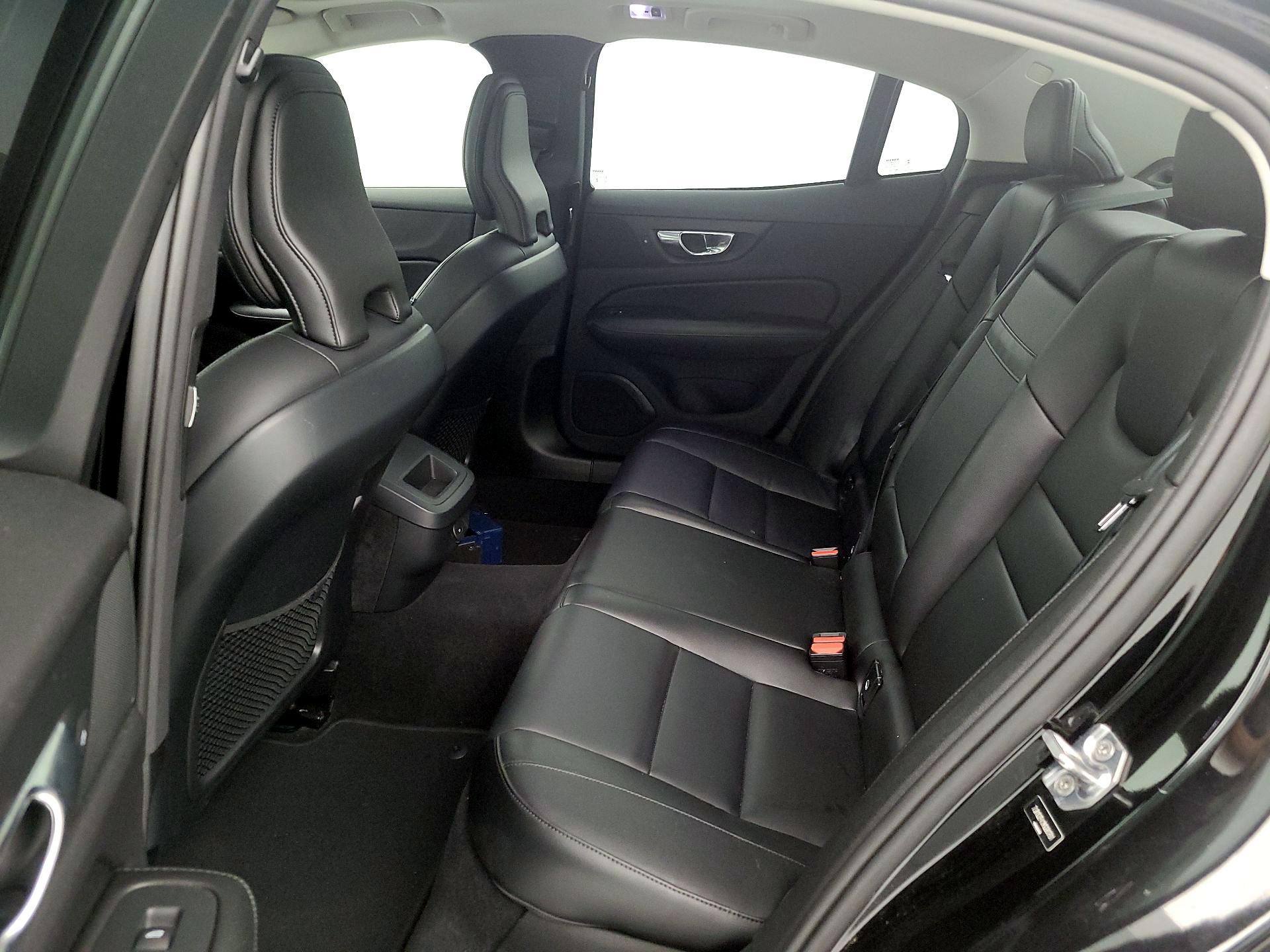 Thumbnail: 2021 Volvo S60 - 20