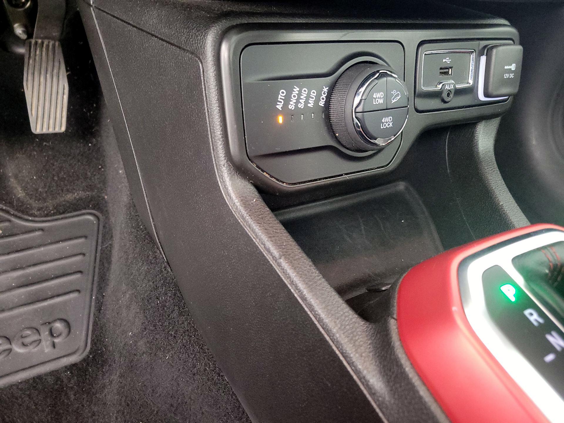 Thumbnail: 2022 Jeep Renegade - 19
