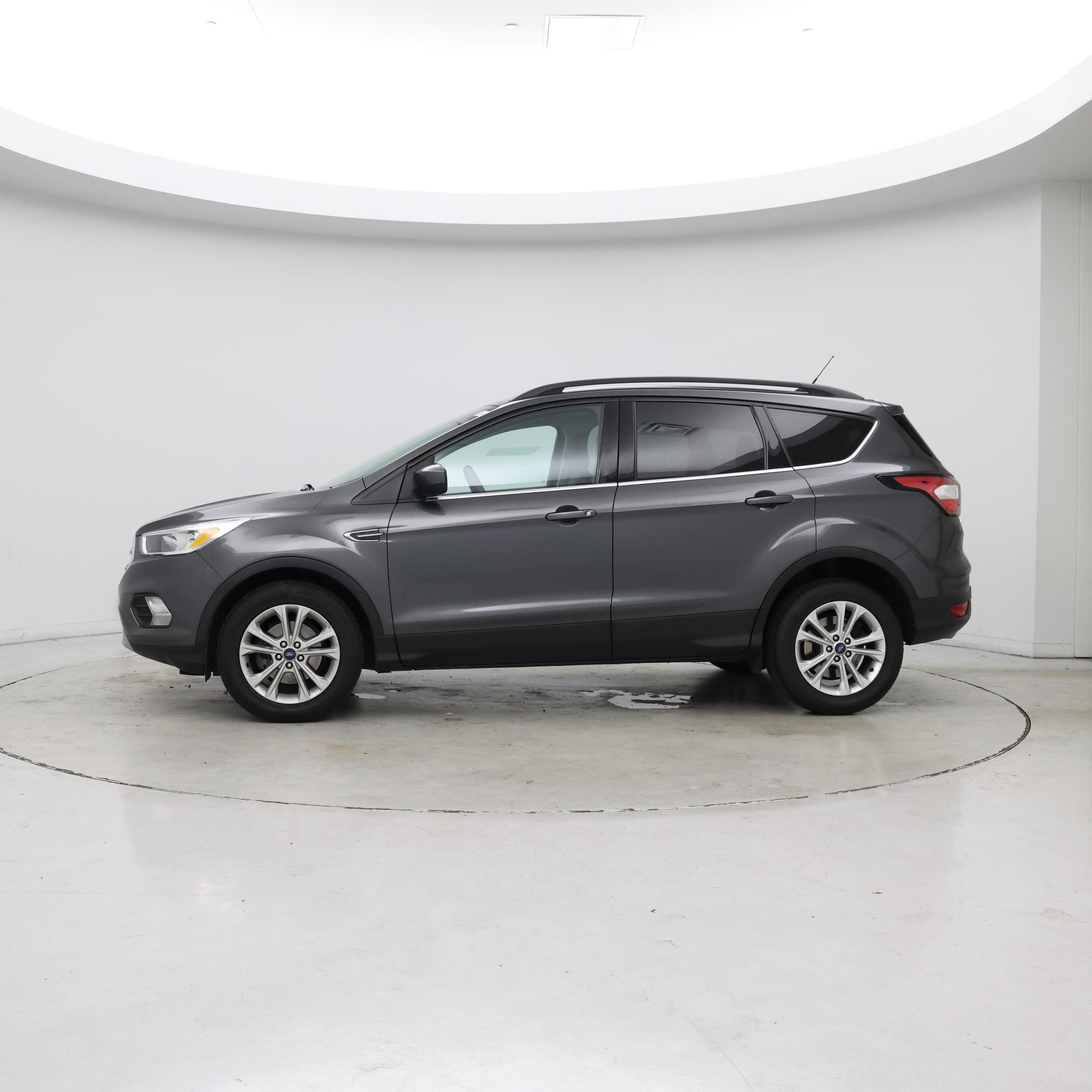 Thumbnail: 2018 Ford Escape - 3