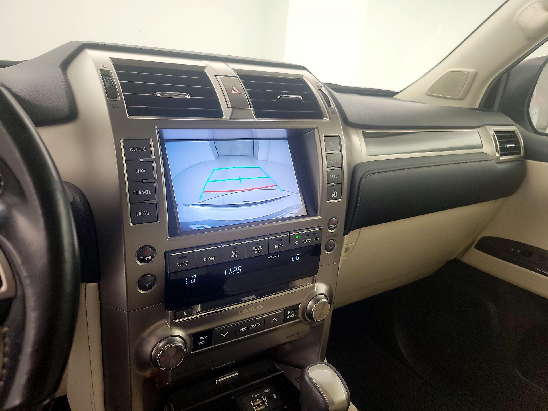 Thumbnail: 2020 Lexus GX - 15