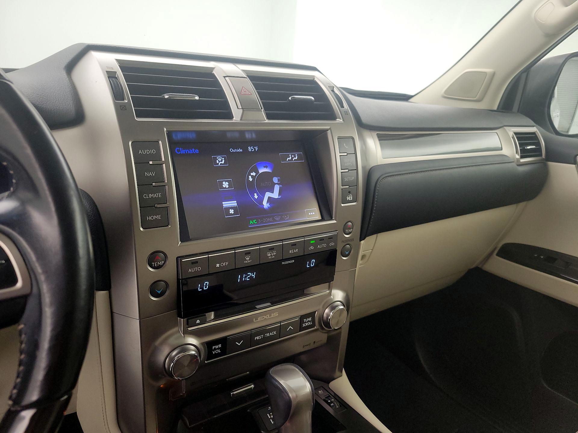 Thumbnail: 2020 Lexus GX - 17