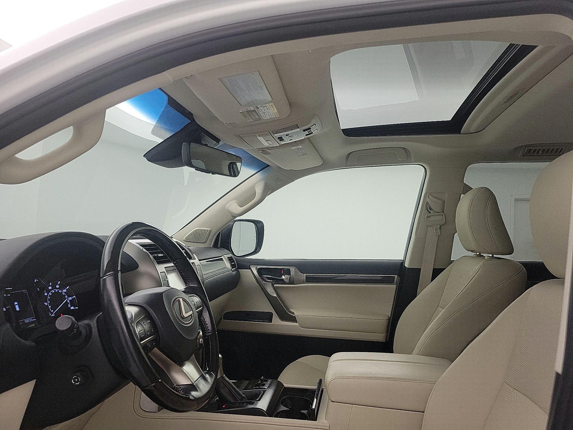 Thumbnail: 2020 Lexus GX - 20