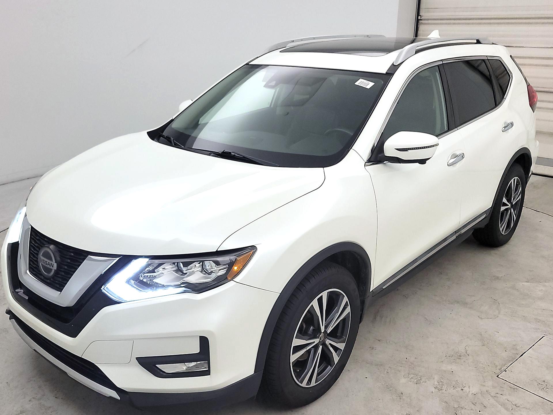 Thumbnail: 2018 Nissan Rogue - 3