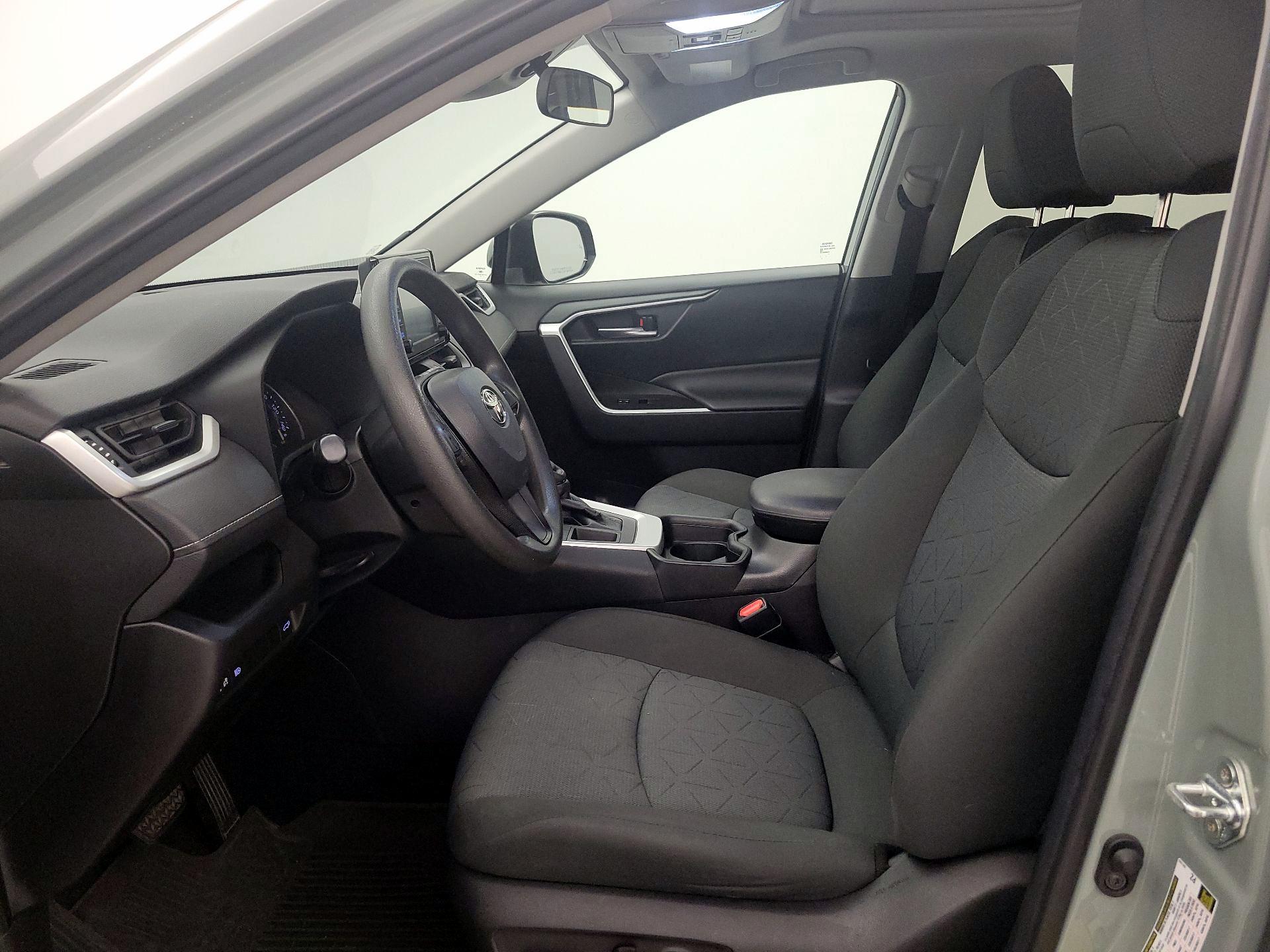 Thumbnail: 2021 Toyota RAV4 - 11