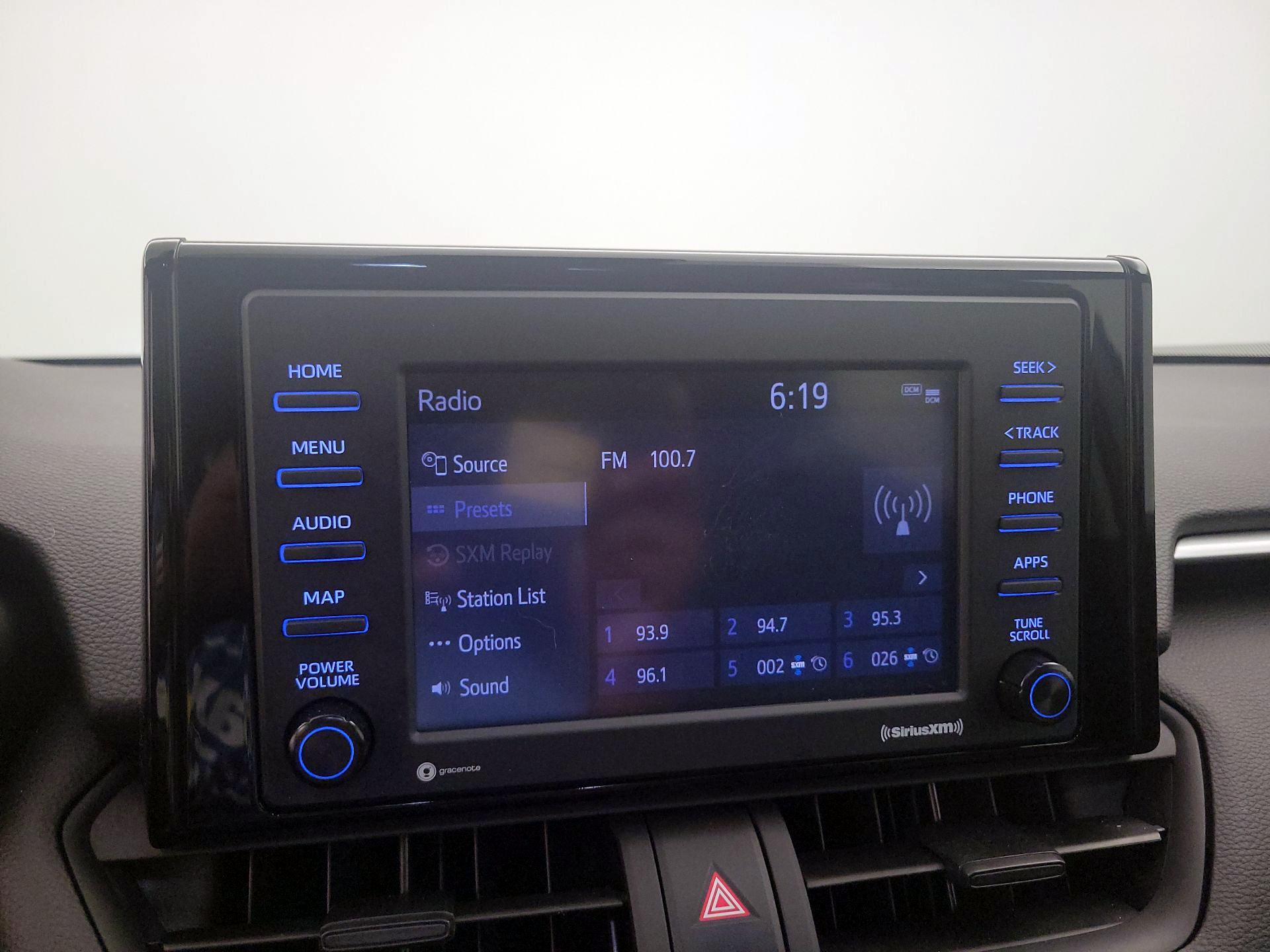 Thumbnail: 2021 Toyota RAV4 - 15
