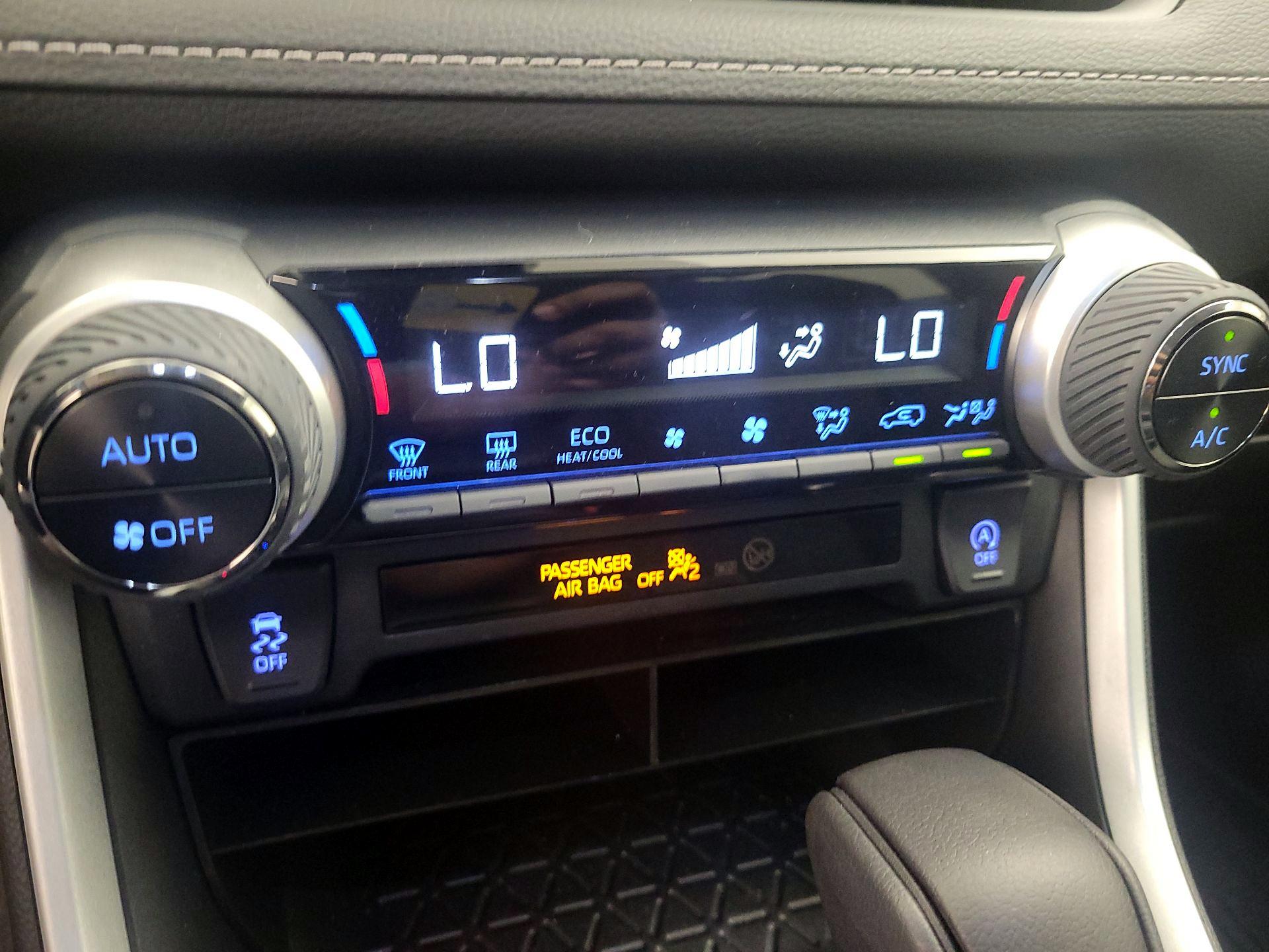 Thumbnail: 2021 Toyota RAV4 - 16
